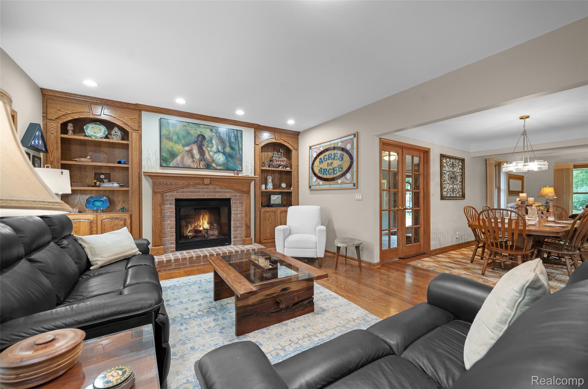 Listing images