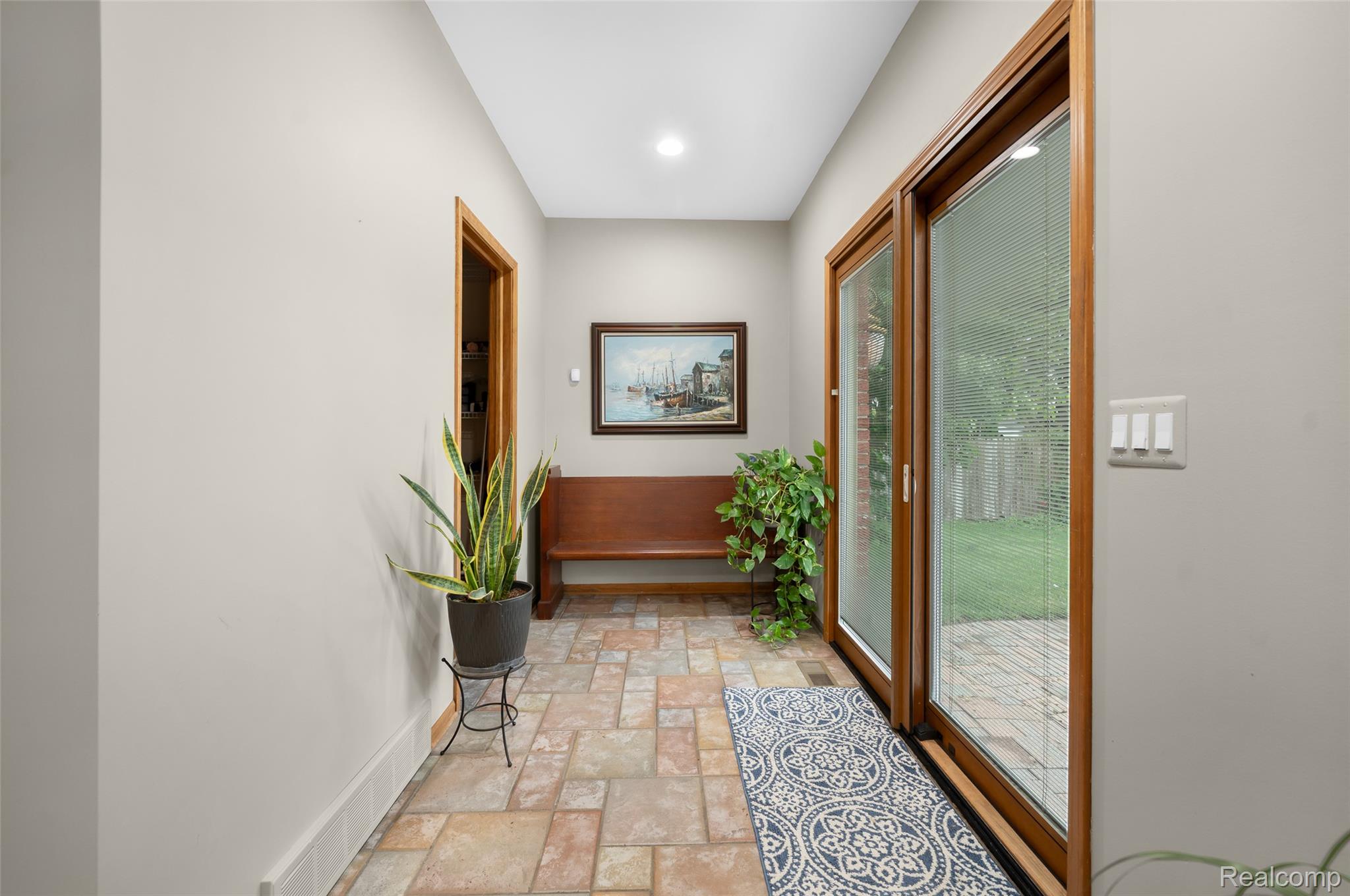 Listing images
