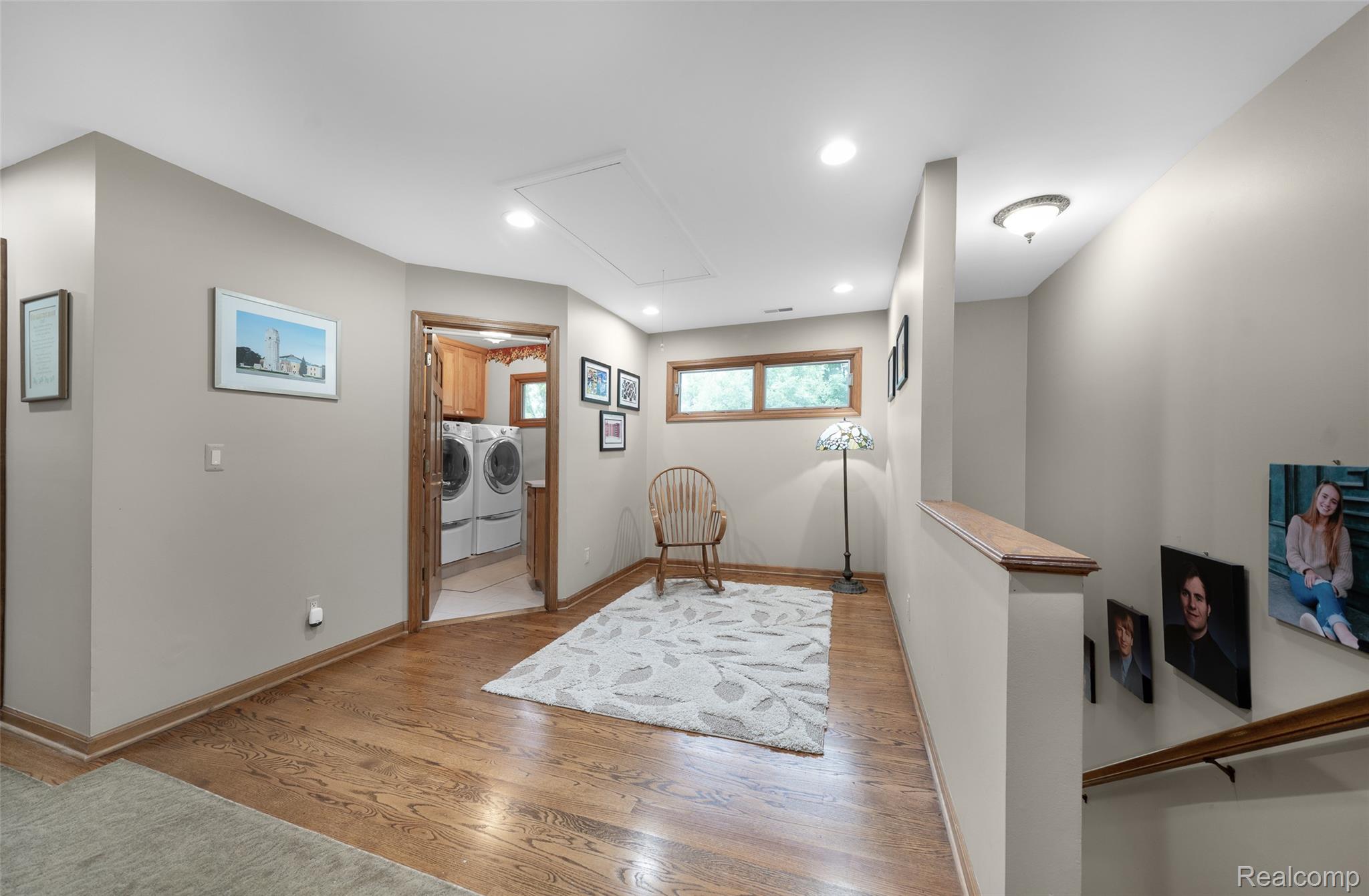 Listing images