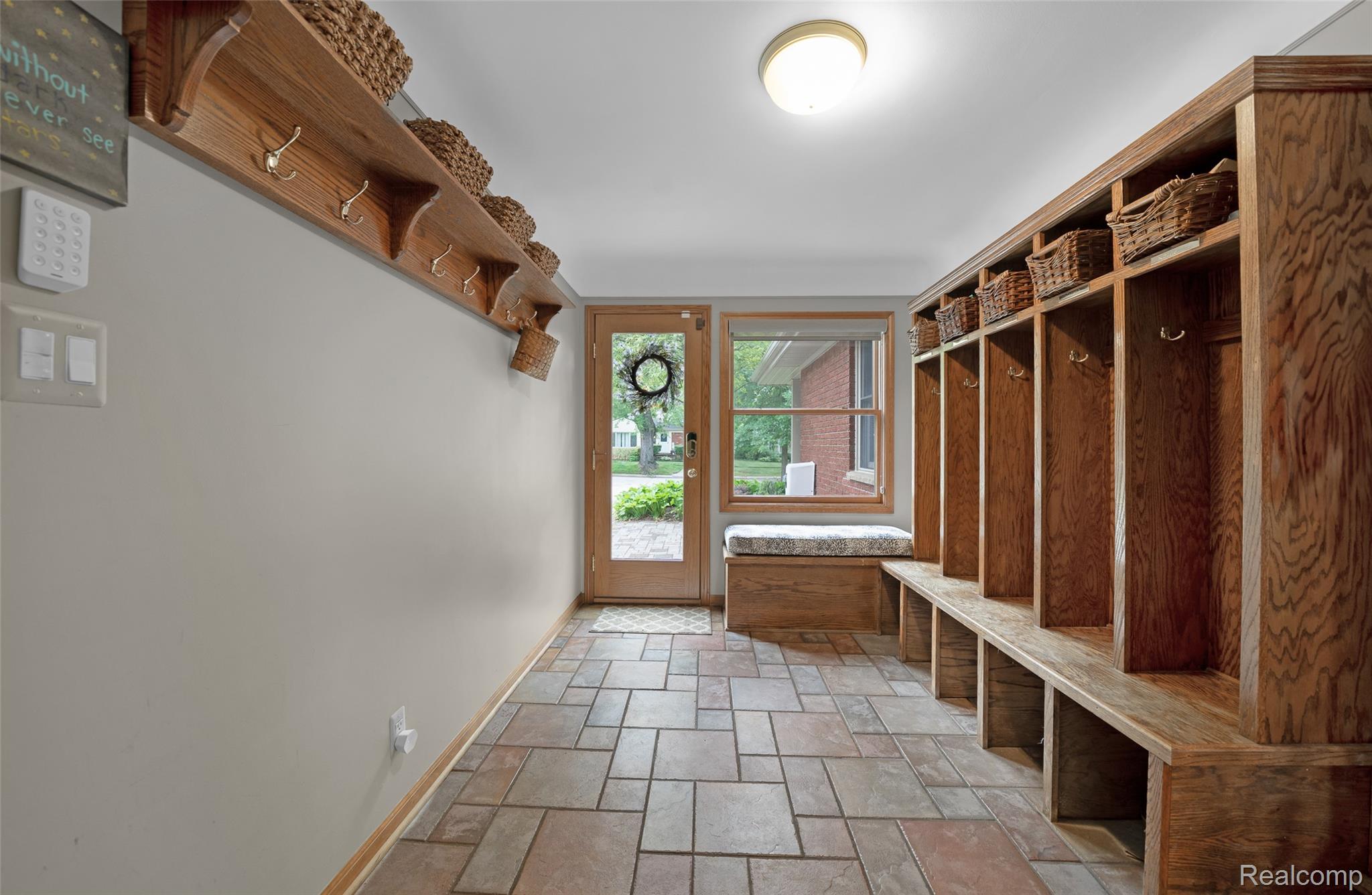 Listing images