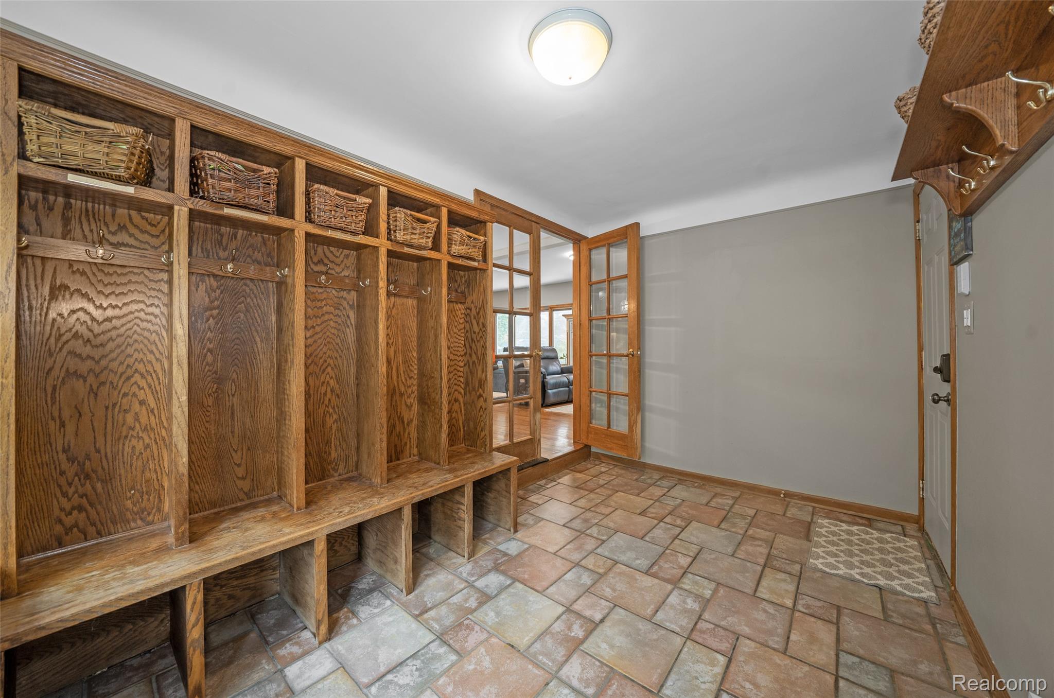 Listing images