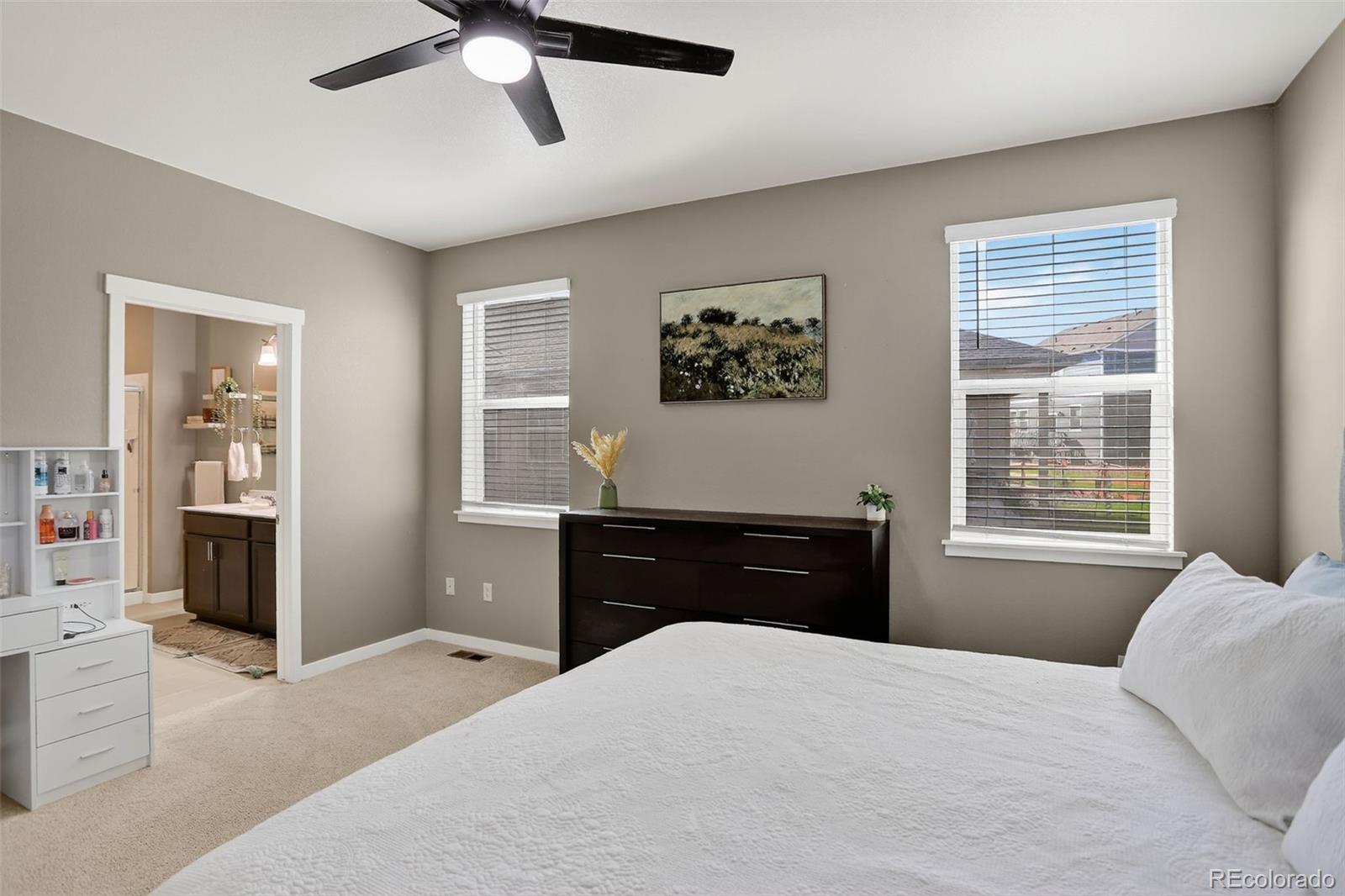 Listing images