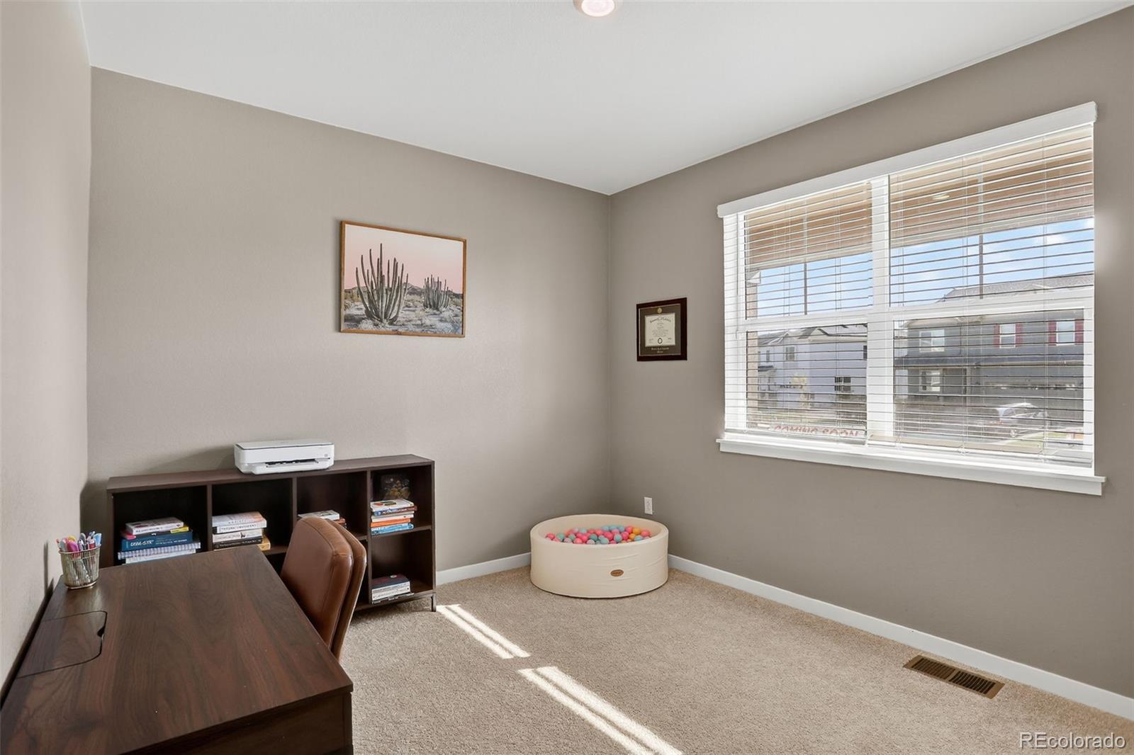 Listing images