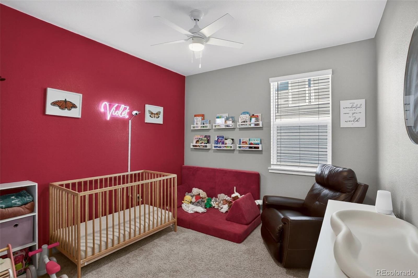 Listing images