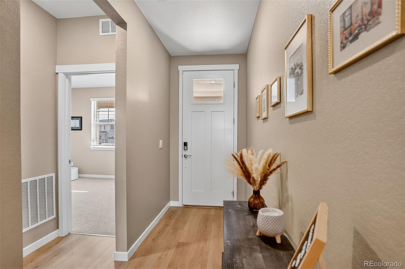 Listing images
