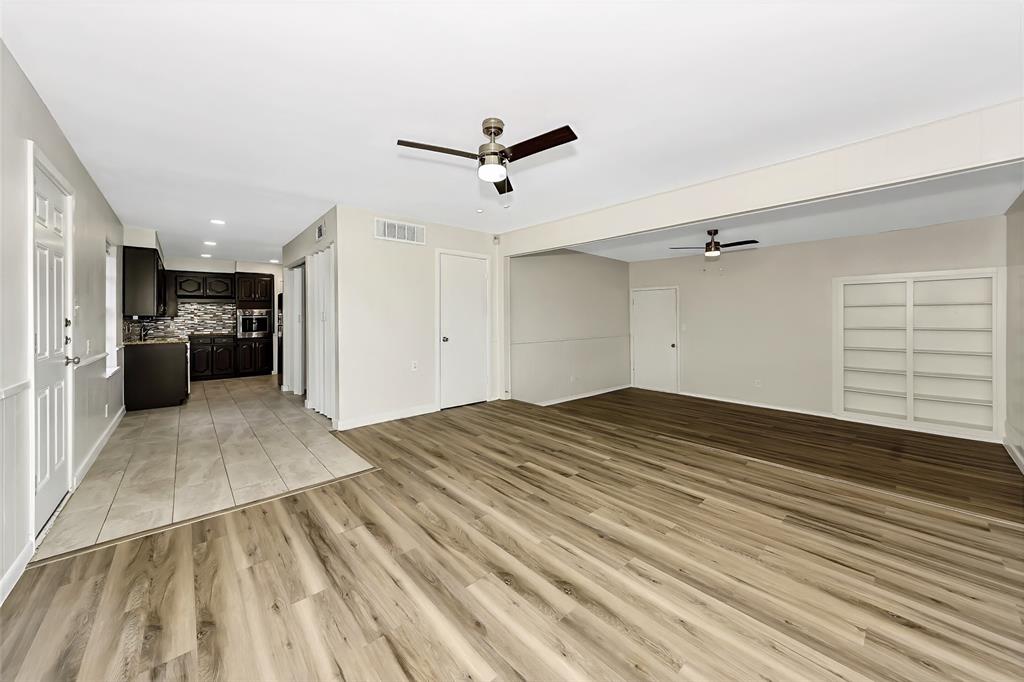 Listing images