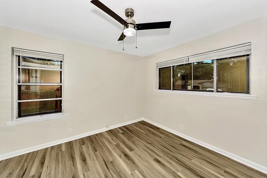 Listing images
