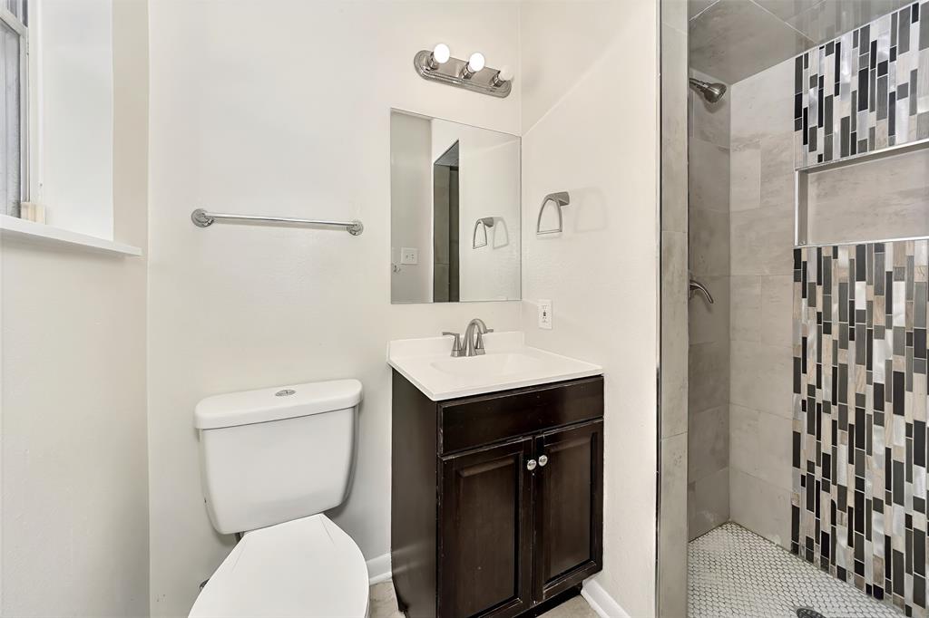 Listing images