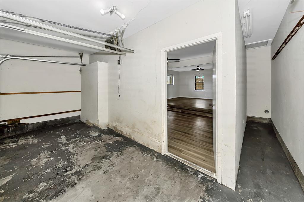 Listing images