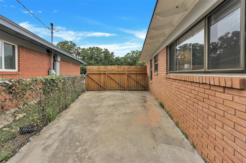 Listing images