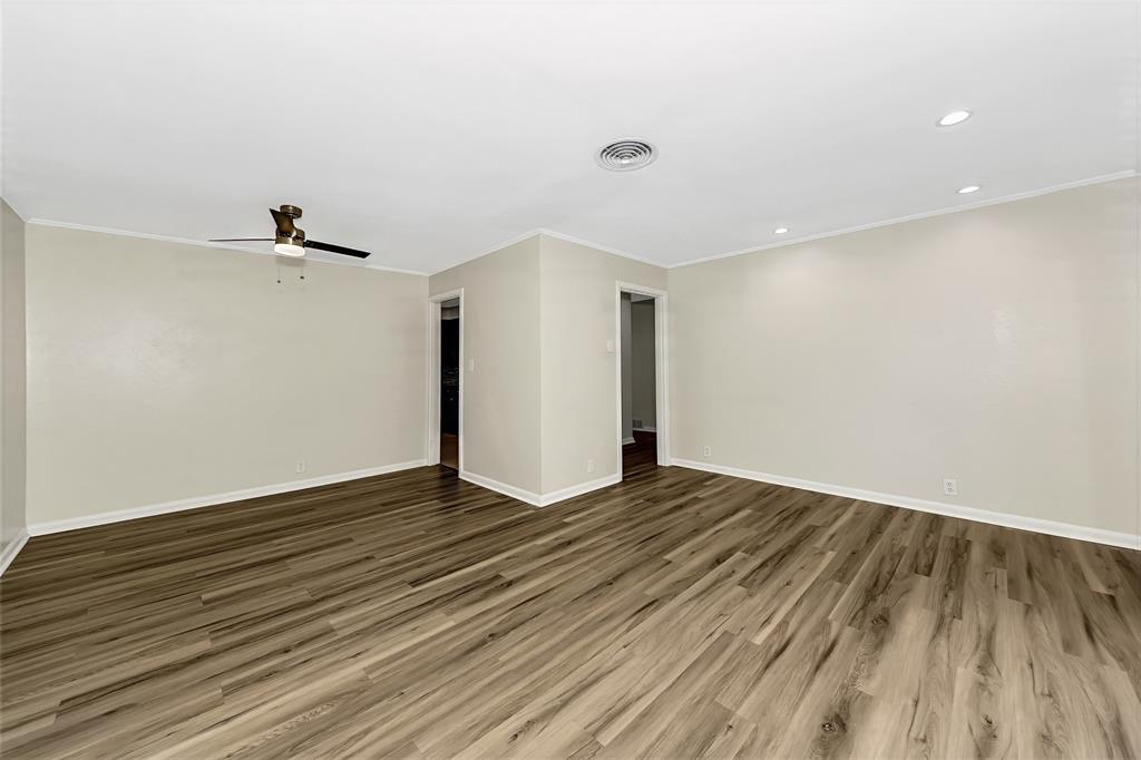 Listing images