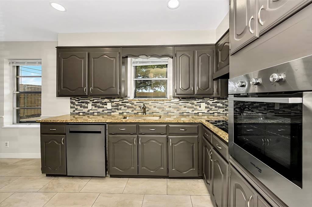 Listing images
