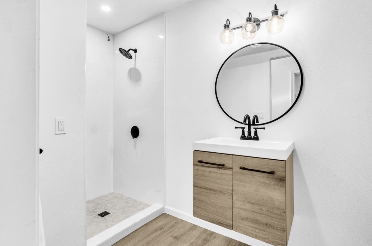 Listing images