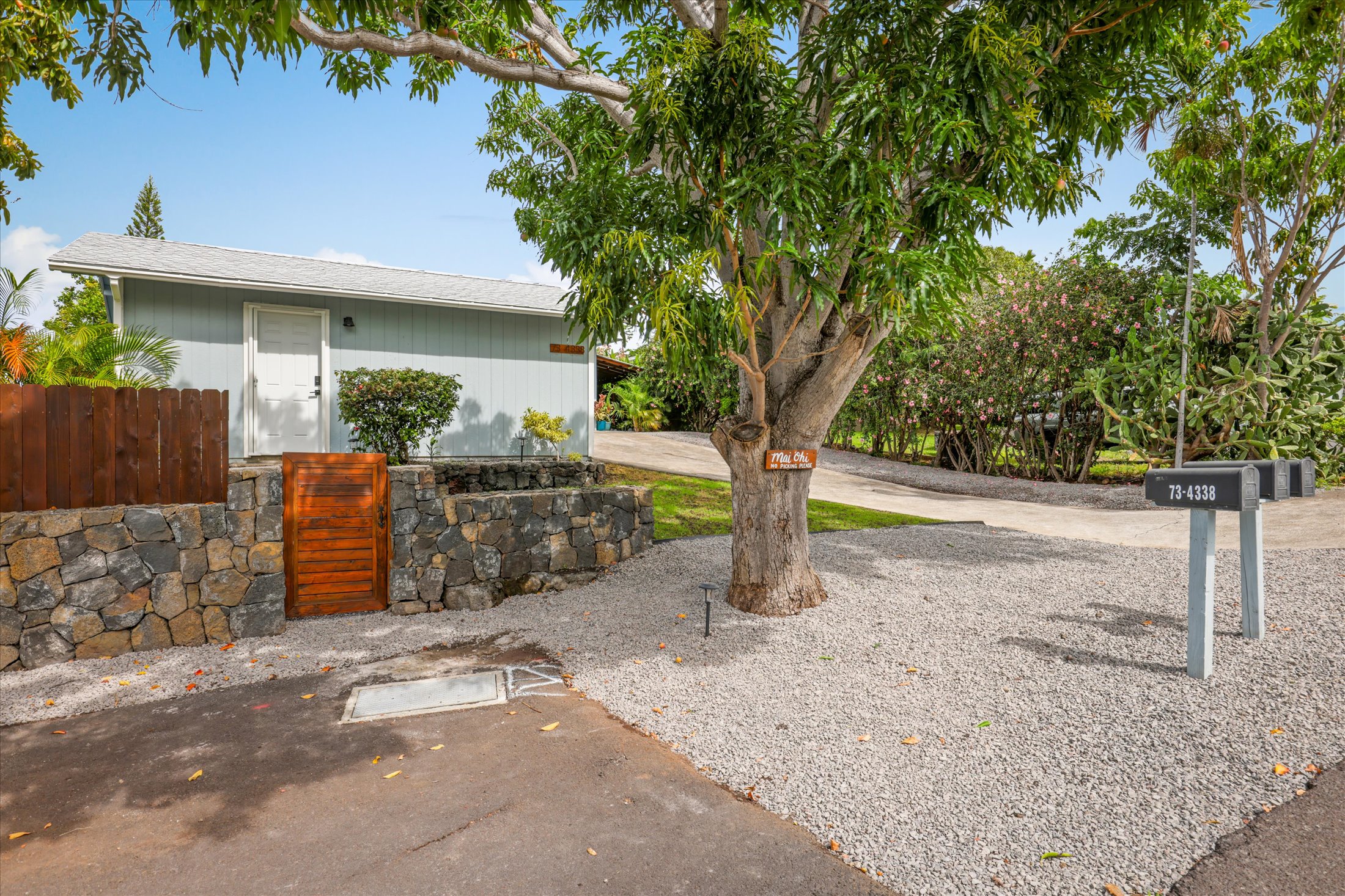 Listing images