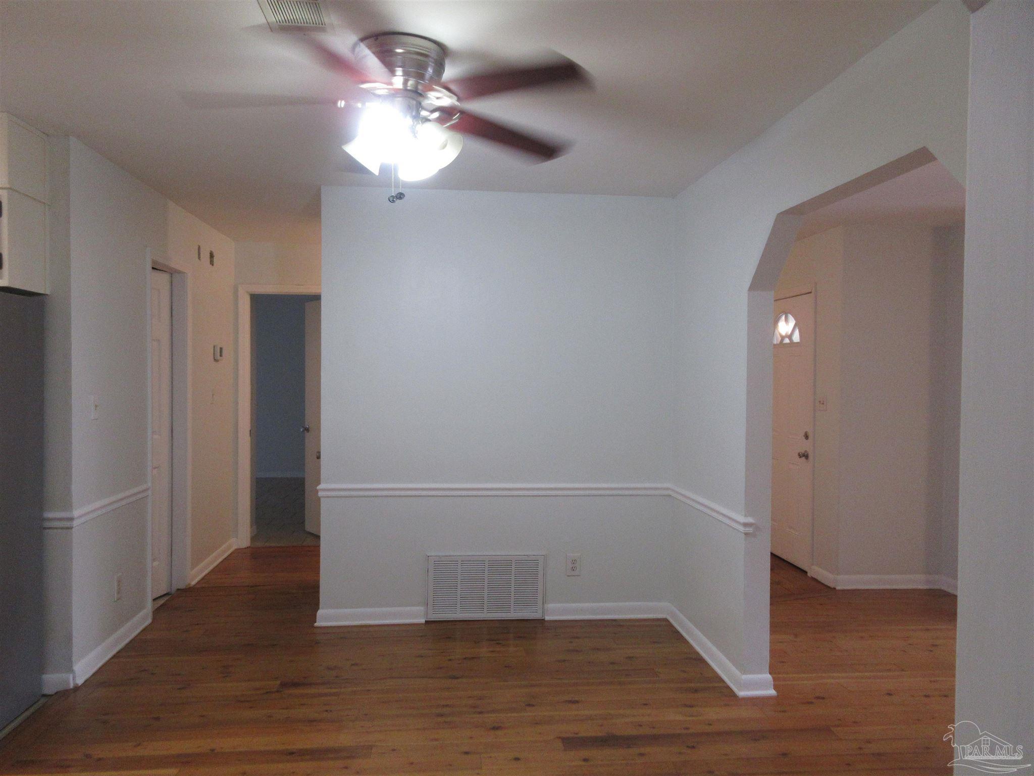 Listing images