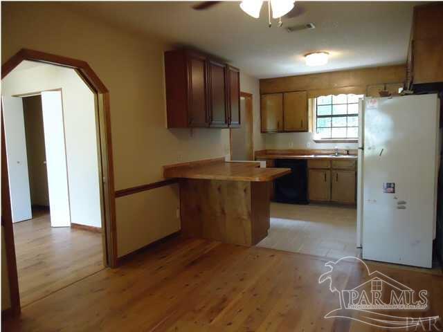 Listing images