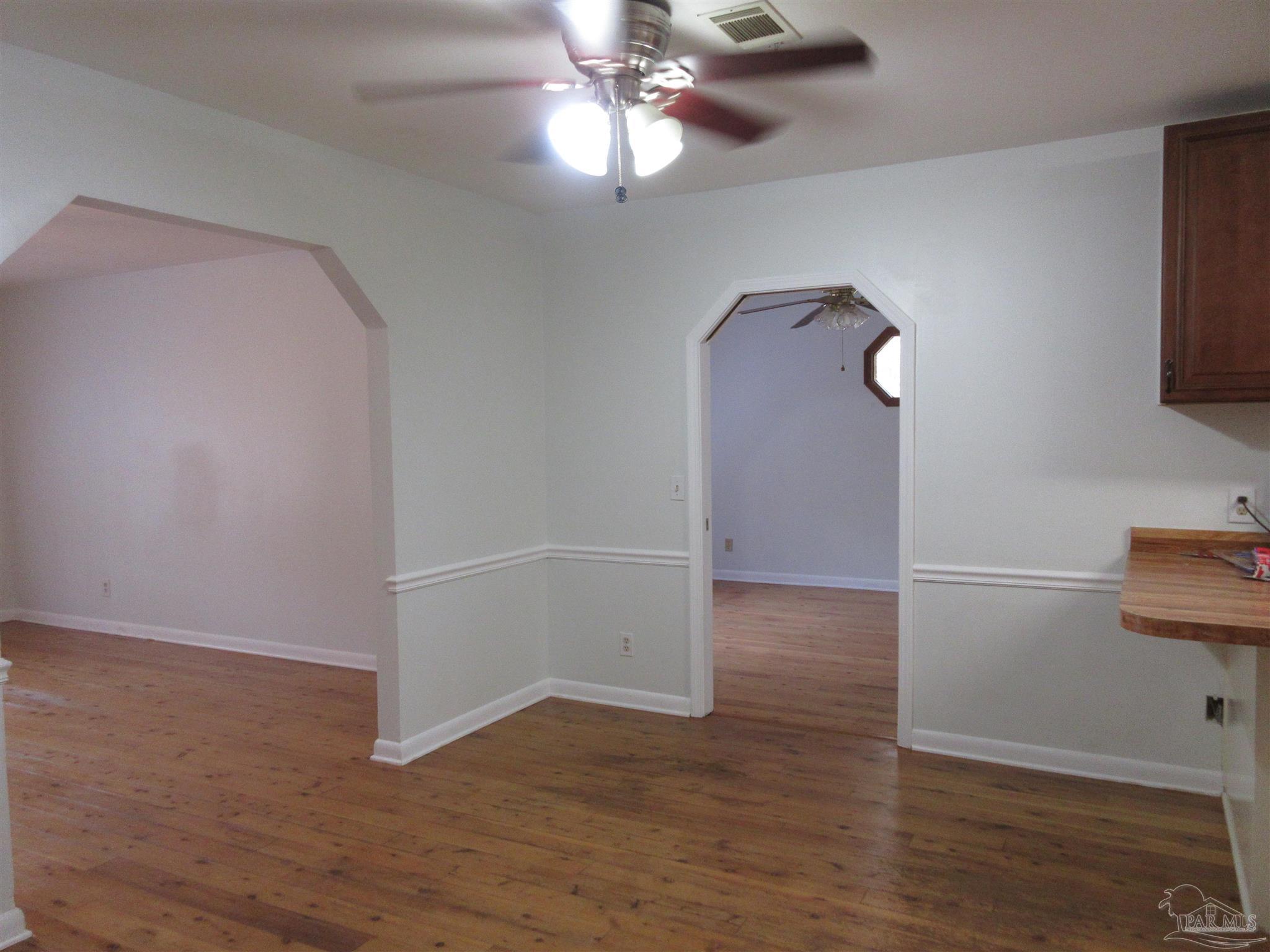 Listing images