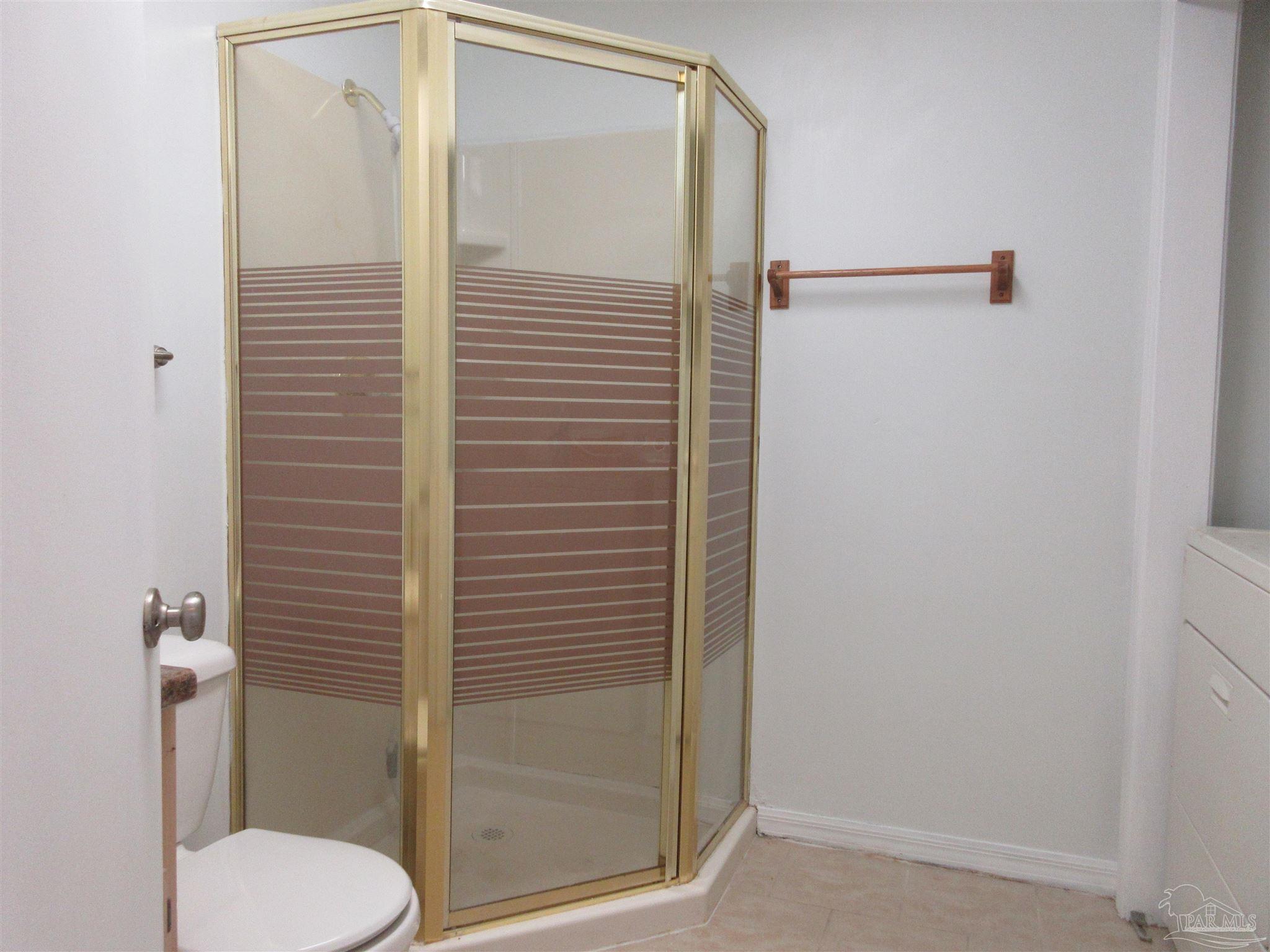 Listing images