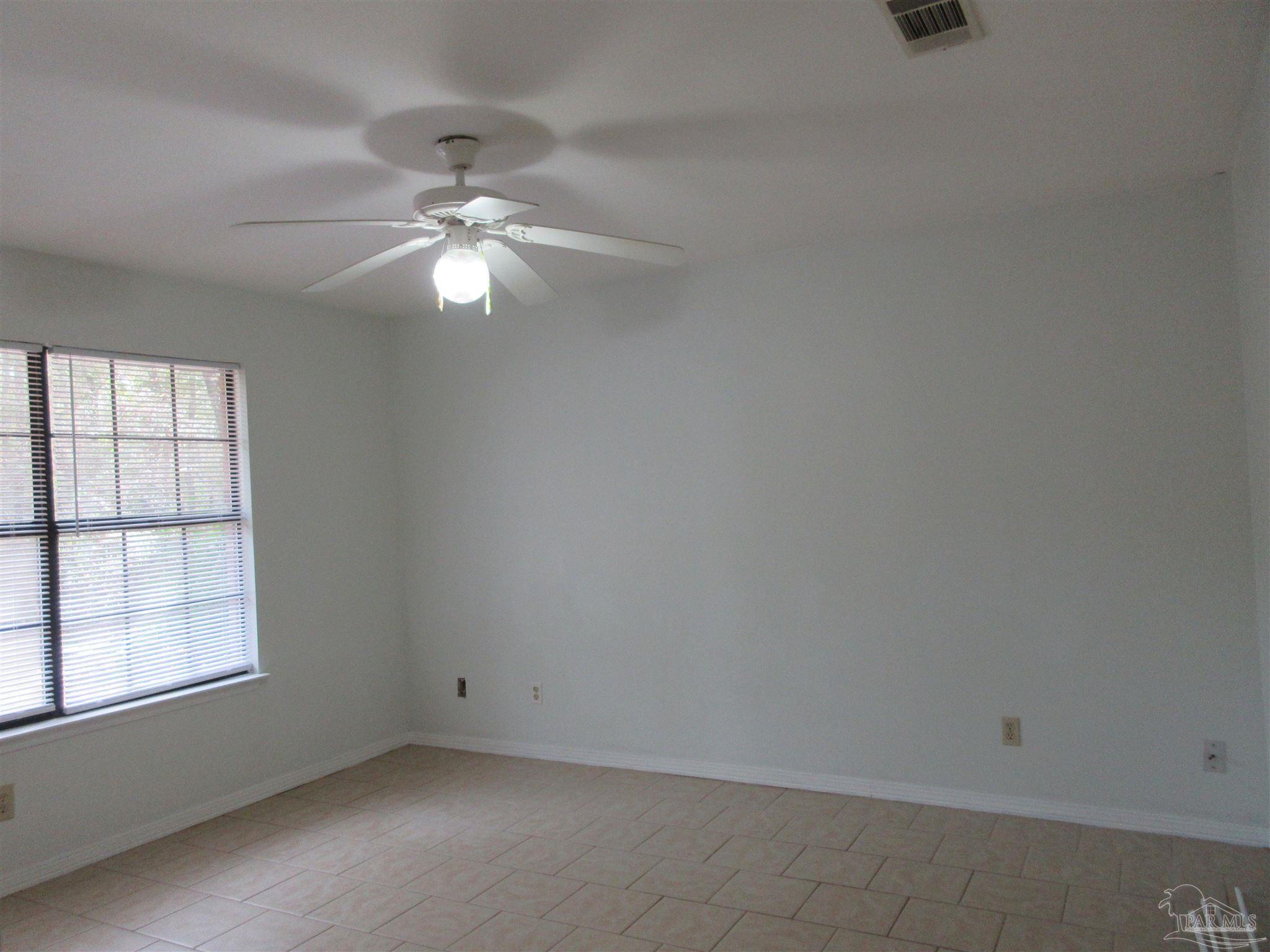 Listing images