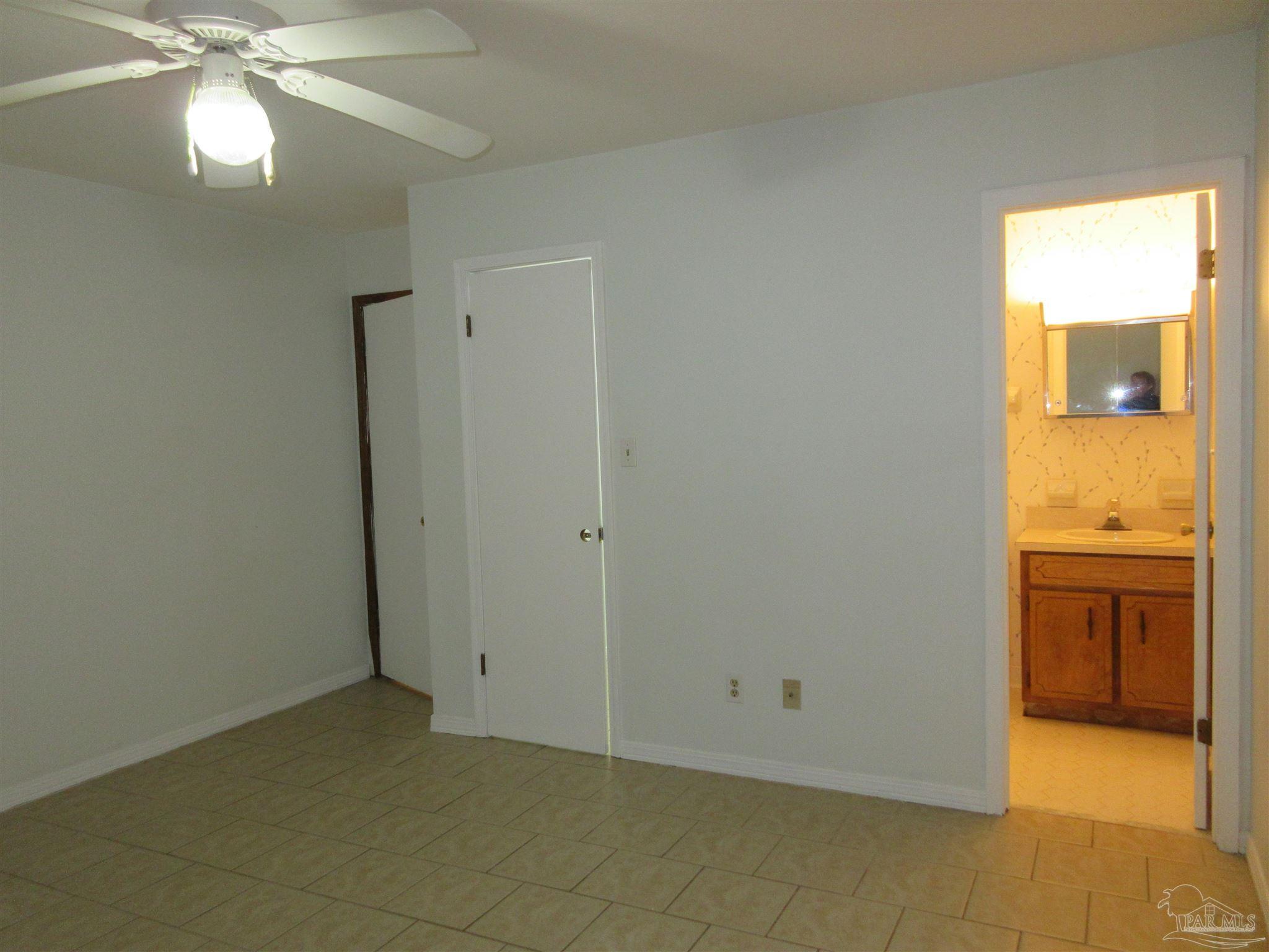 Listing images