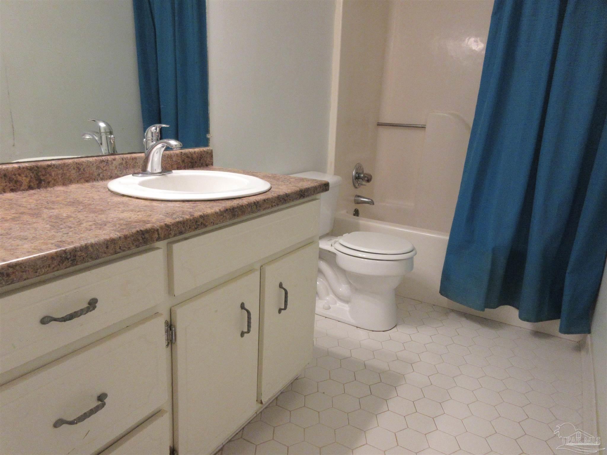 Listing images