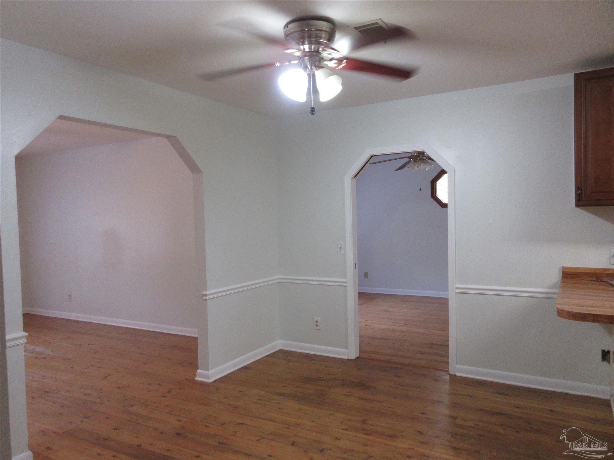 Listing images