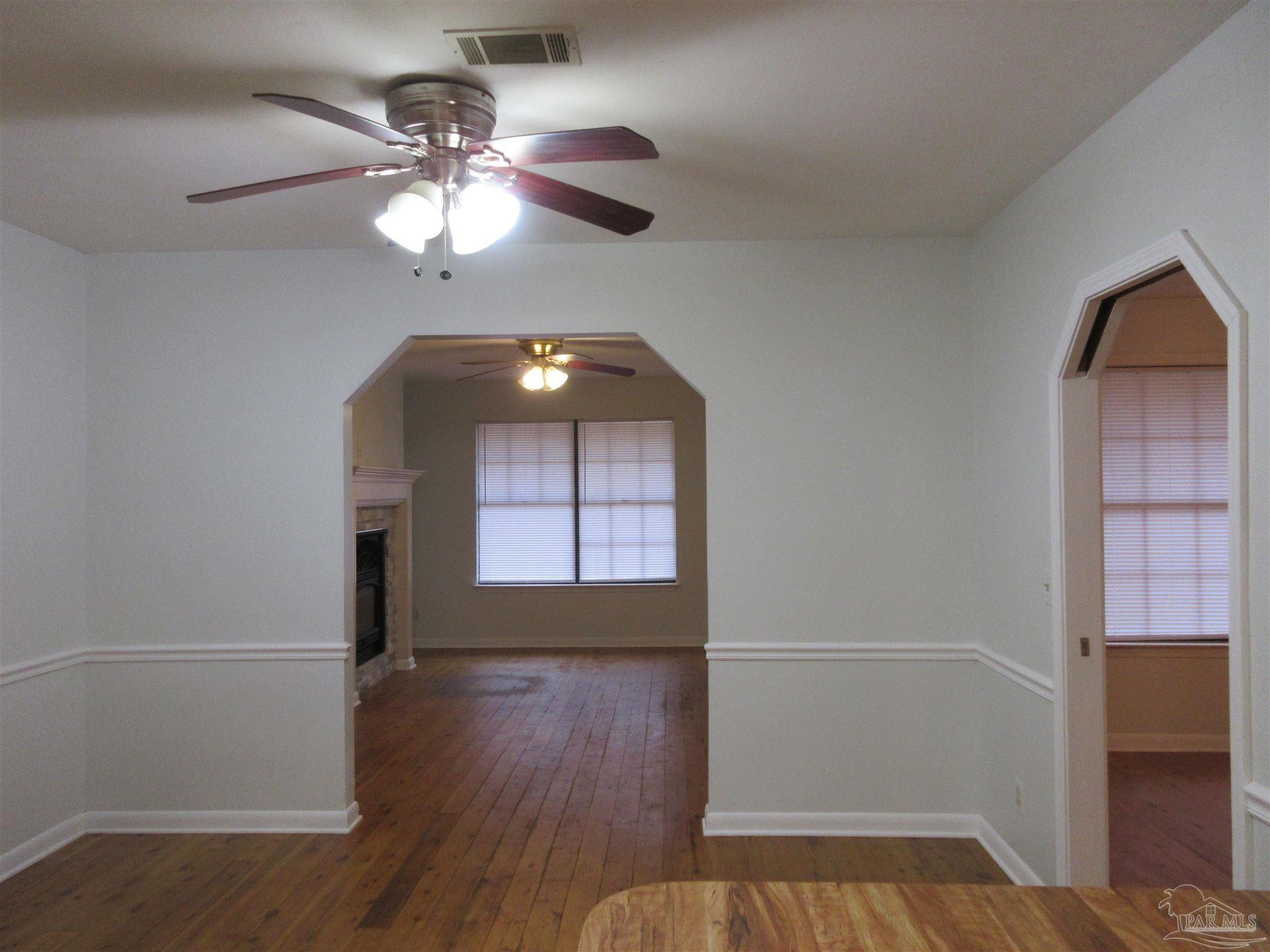 Listing images