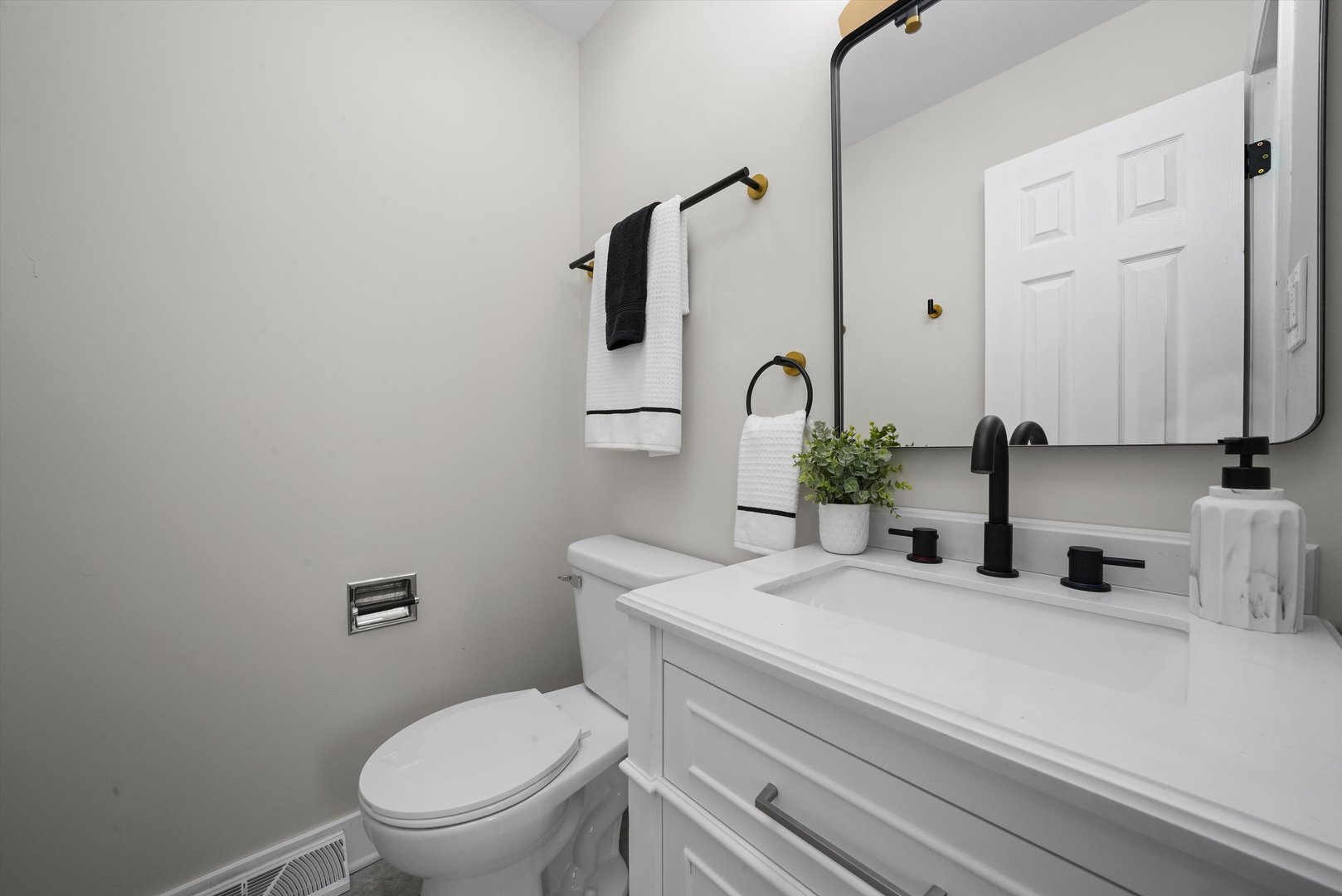 Listing images