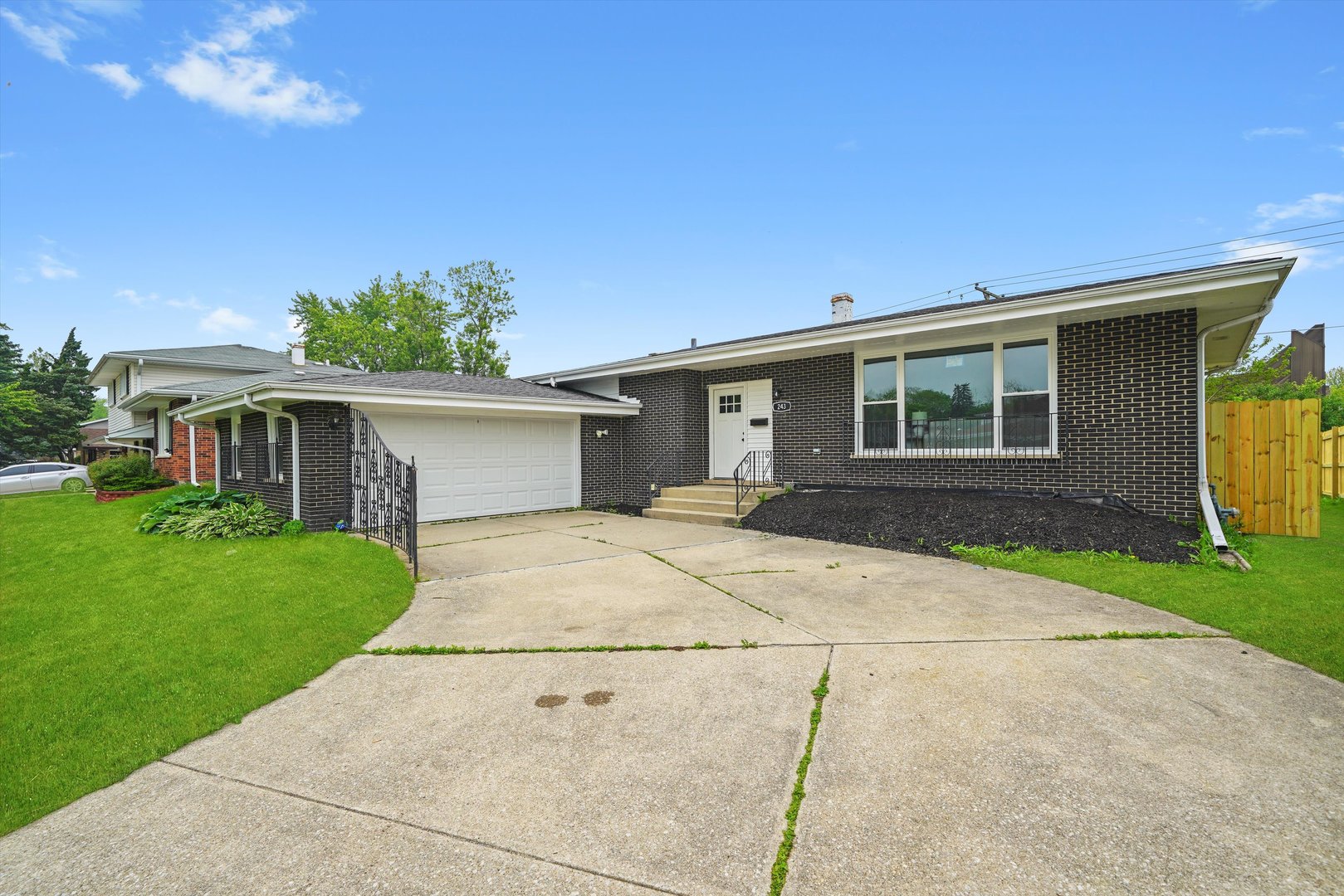 Listing images