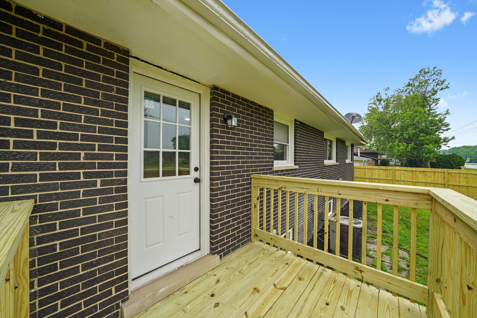 Listing images