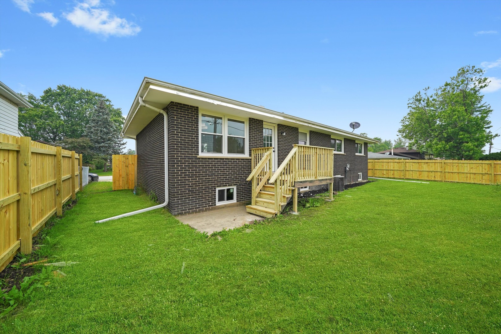 Listing images