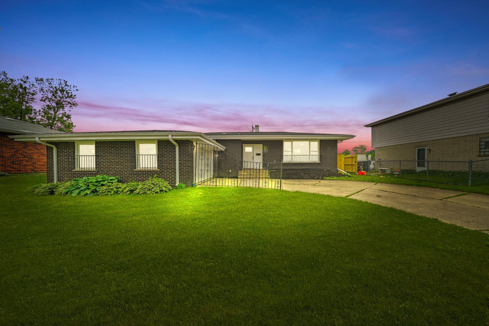 Listing images