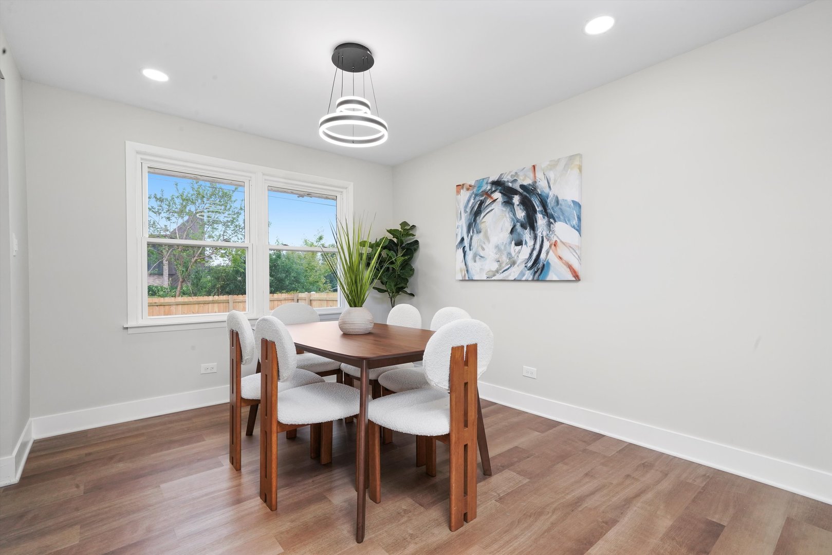 Listing images