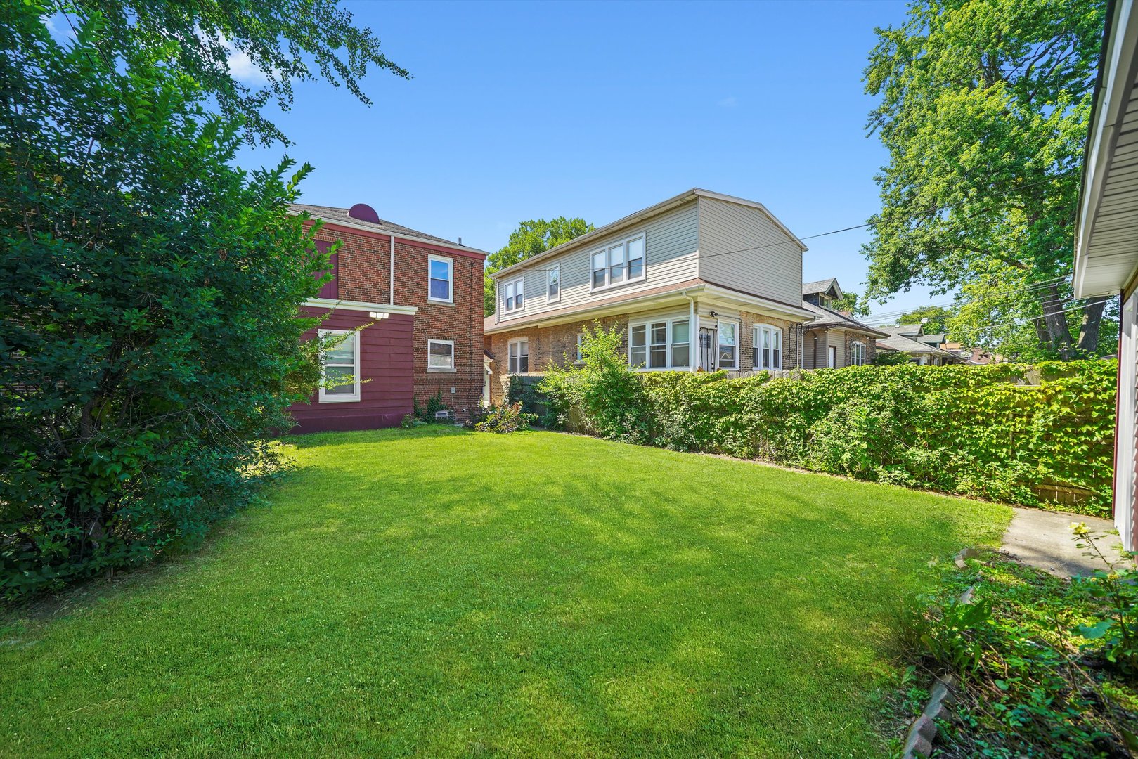 Listing images