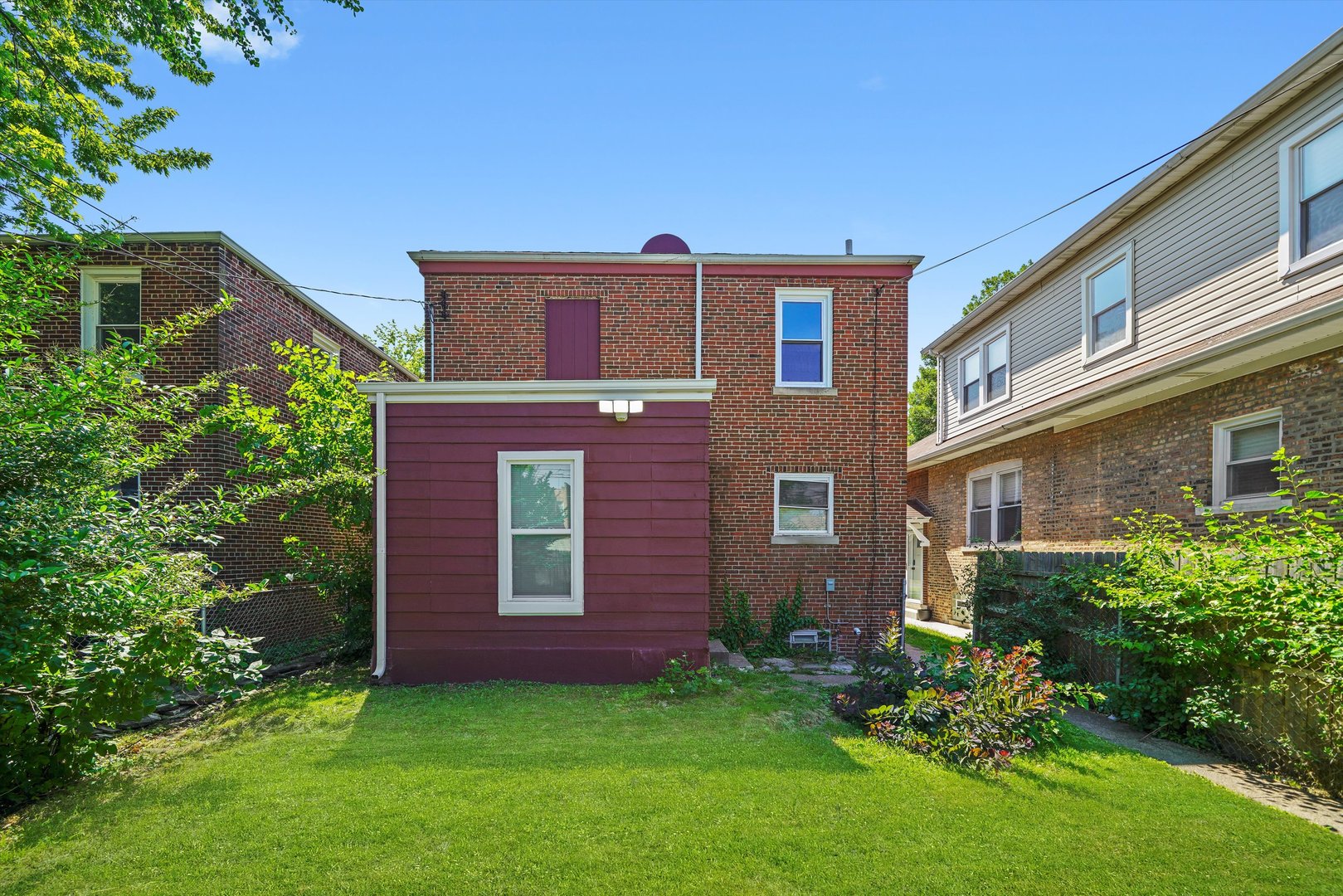 Listing images