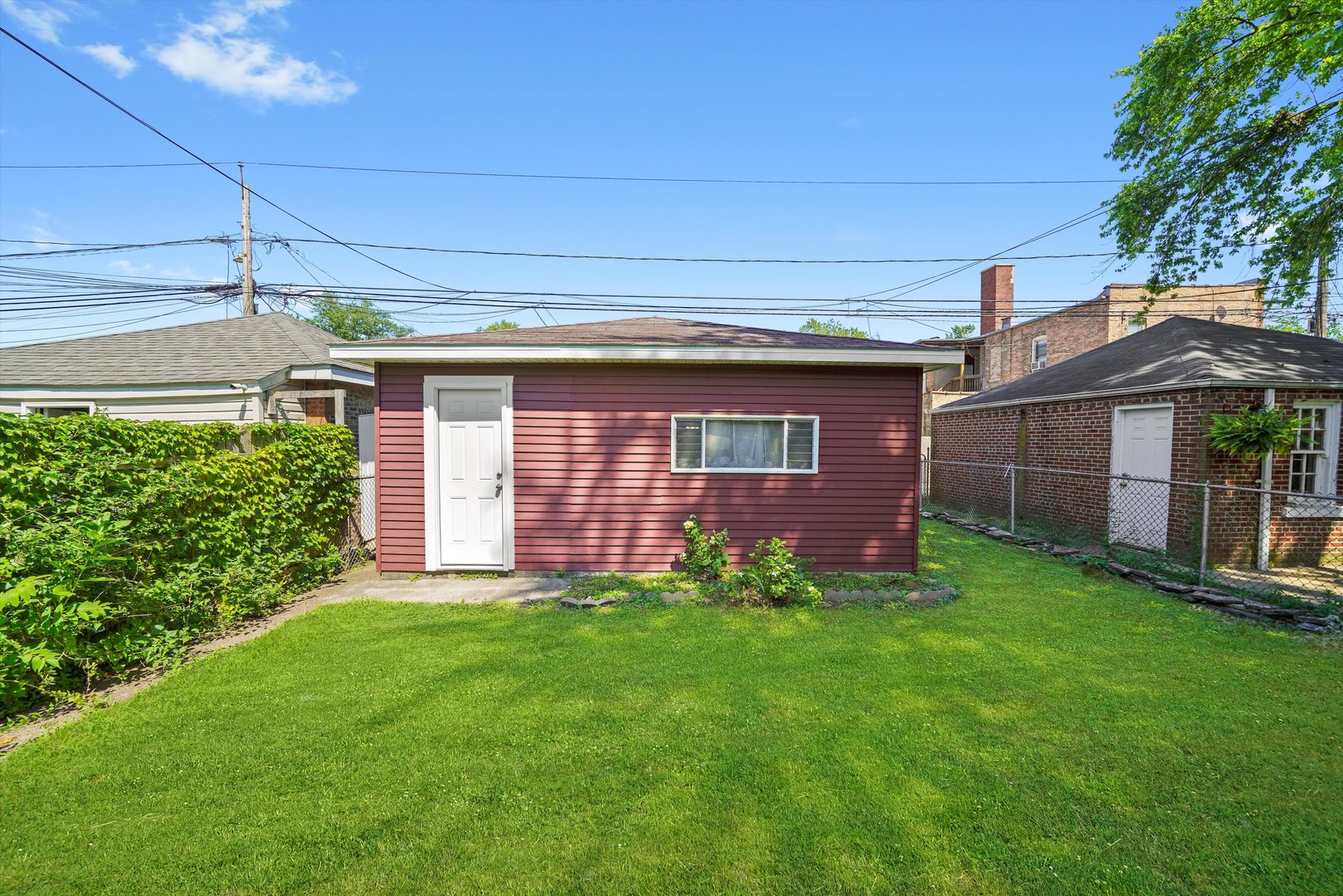 Listing images
