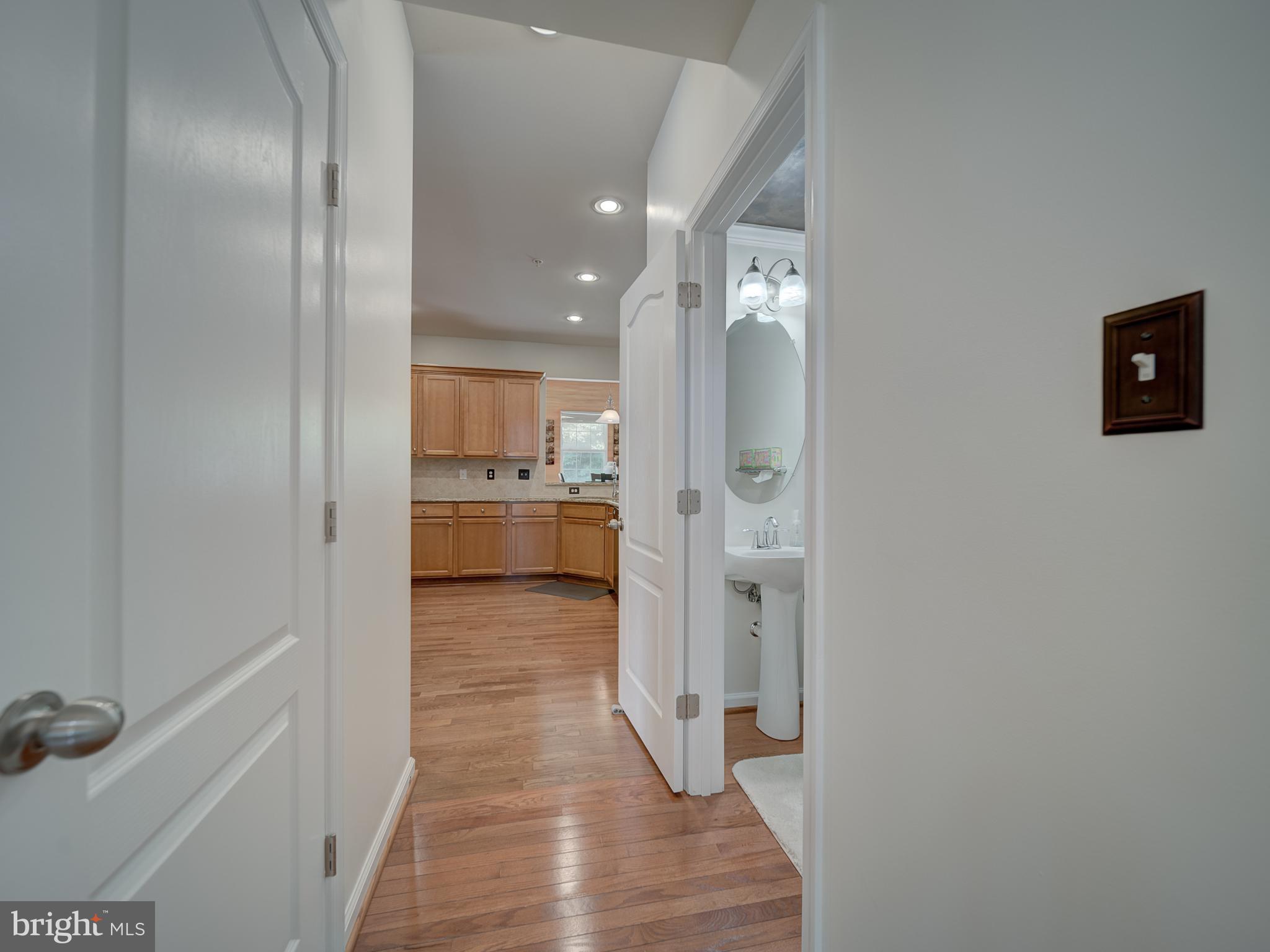 Listing images