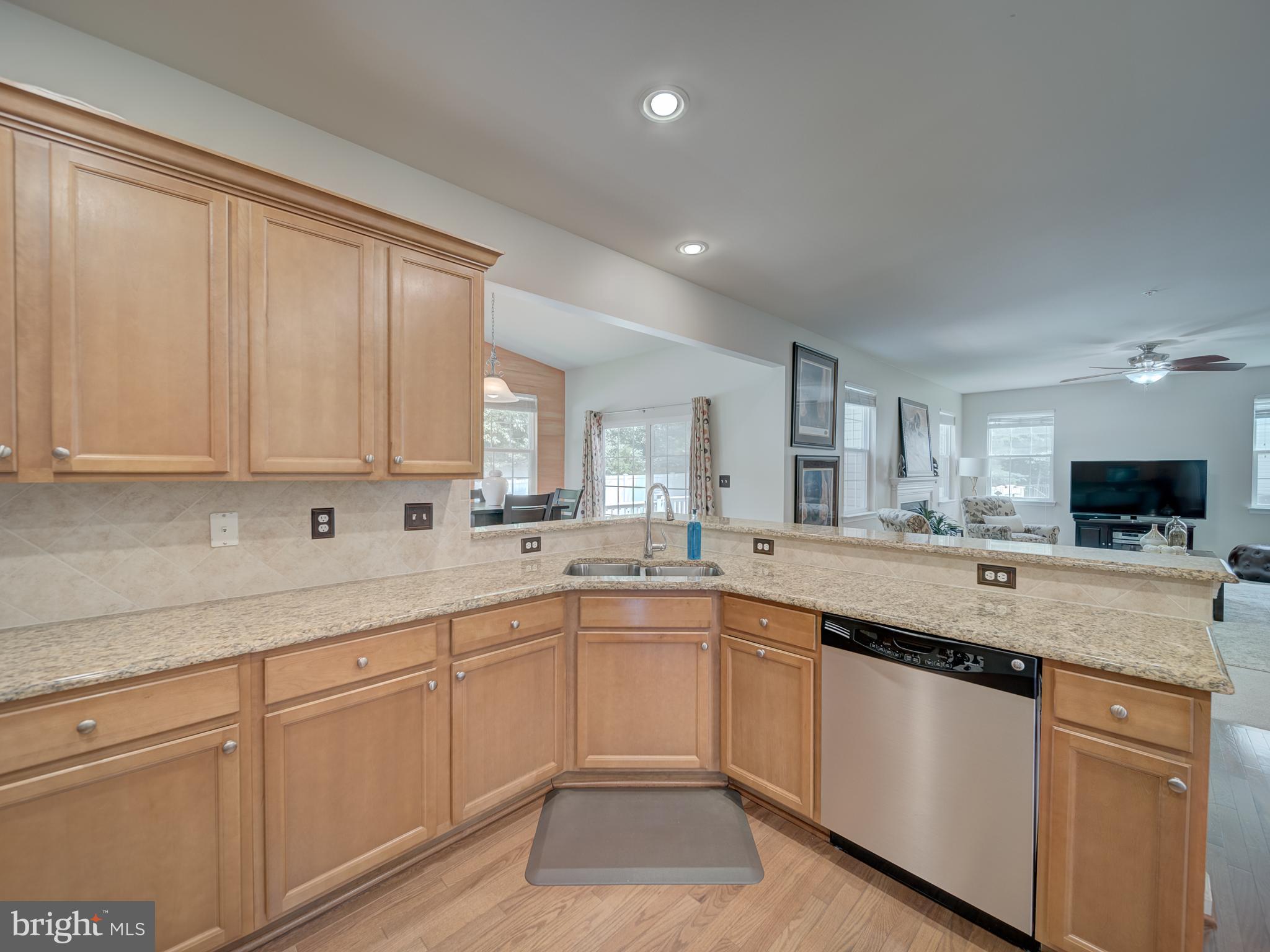 Listing images