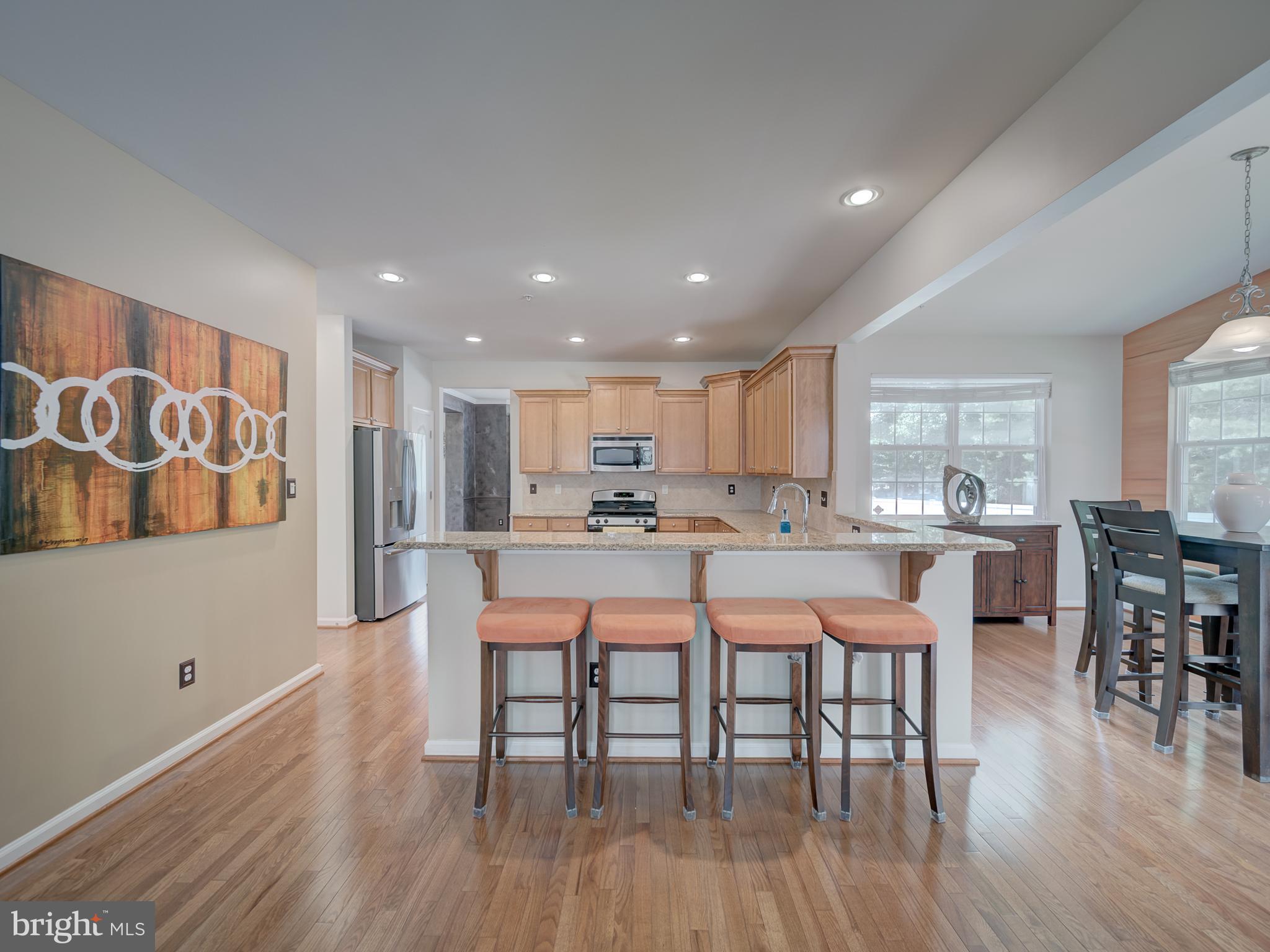 Listing images
