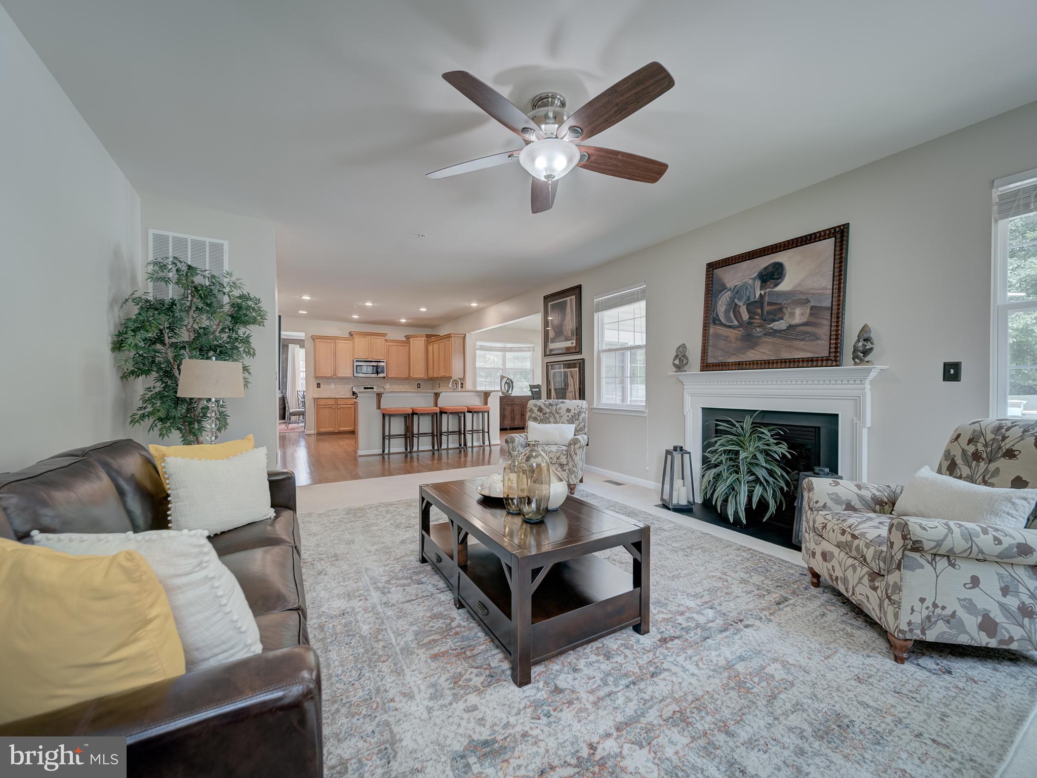 Listing images