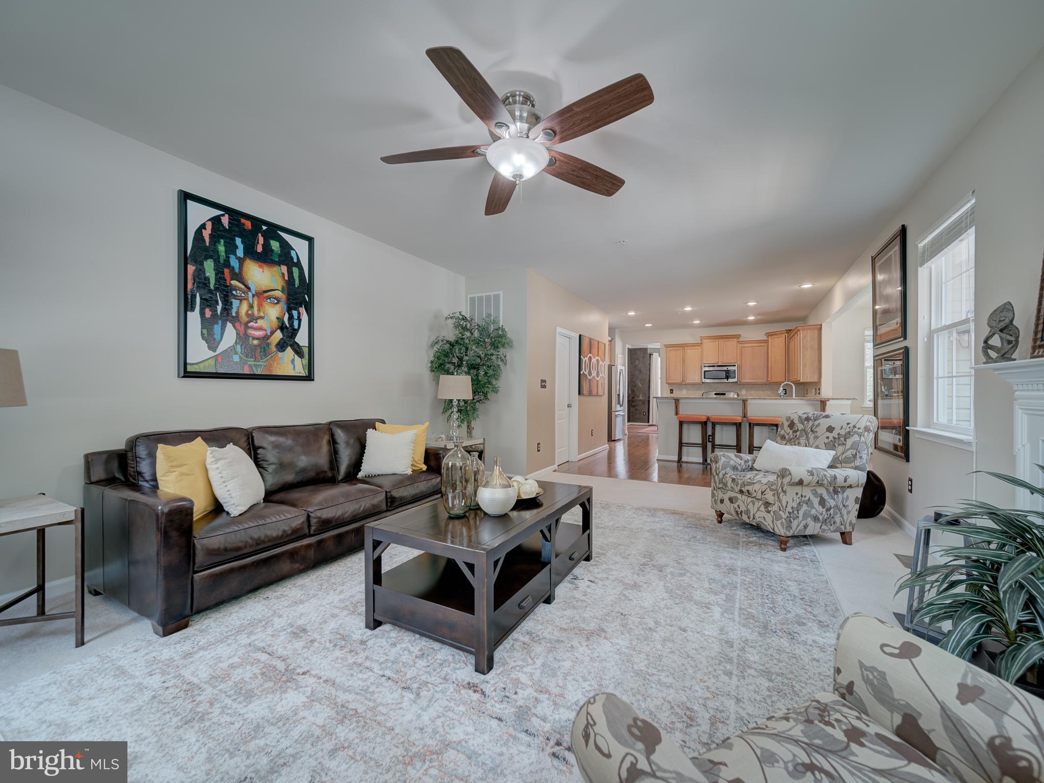 Listing images