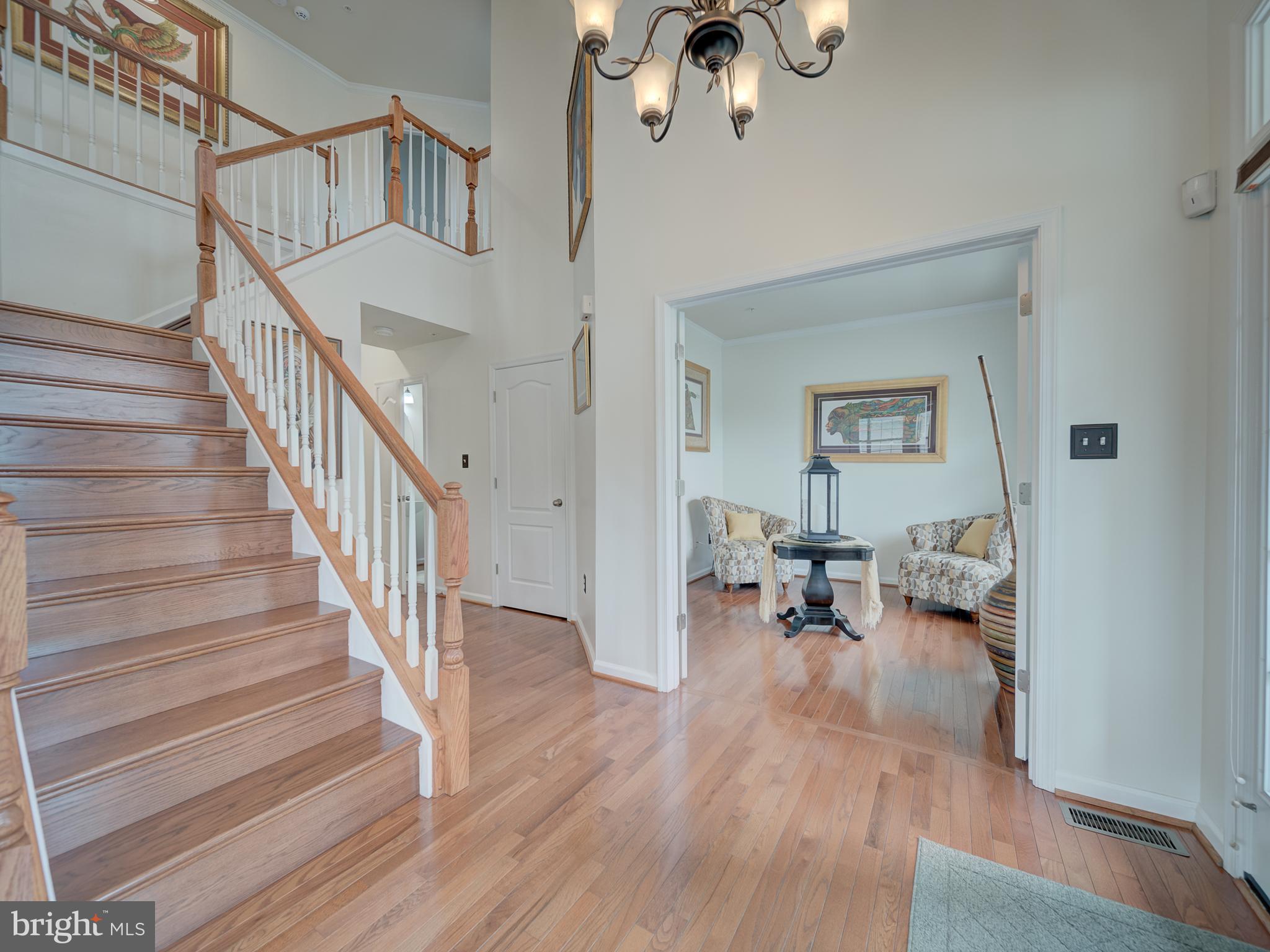 Listing images