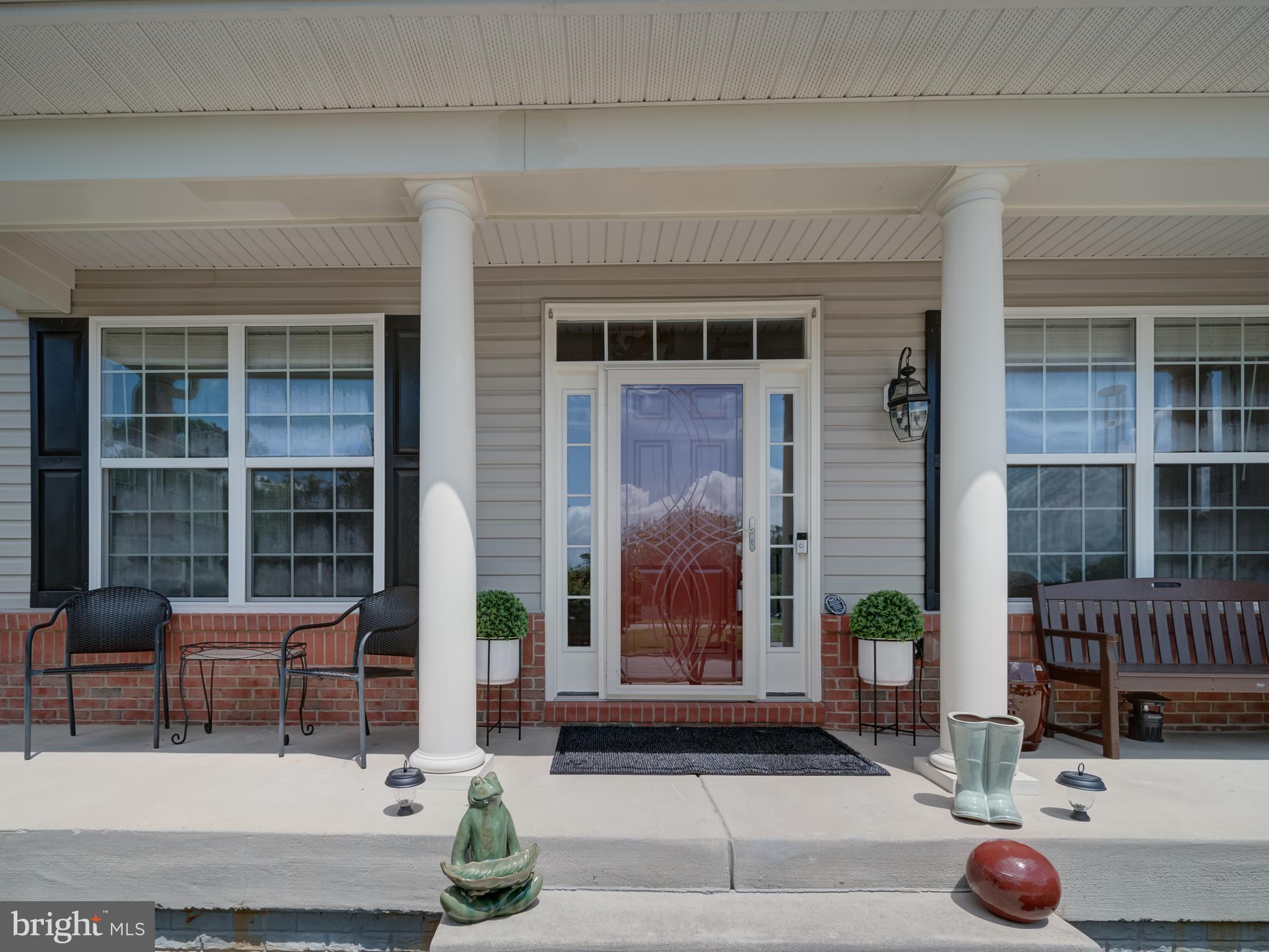 Listing images