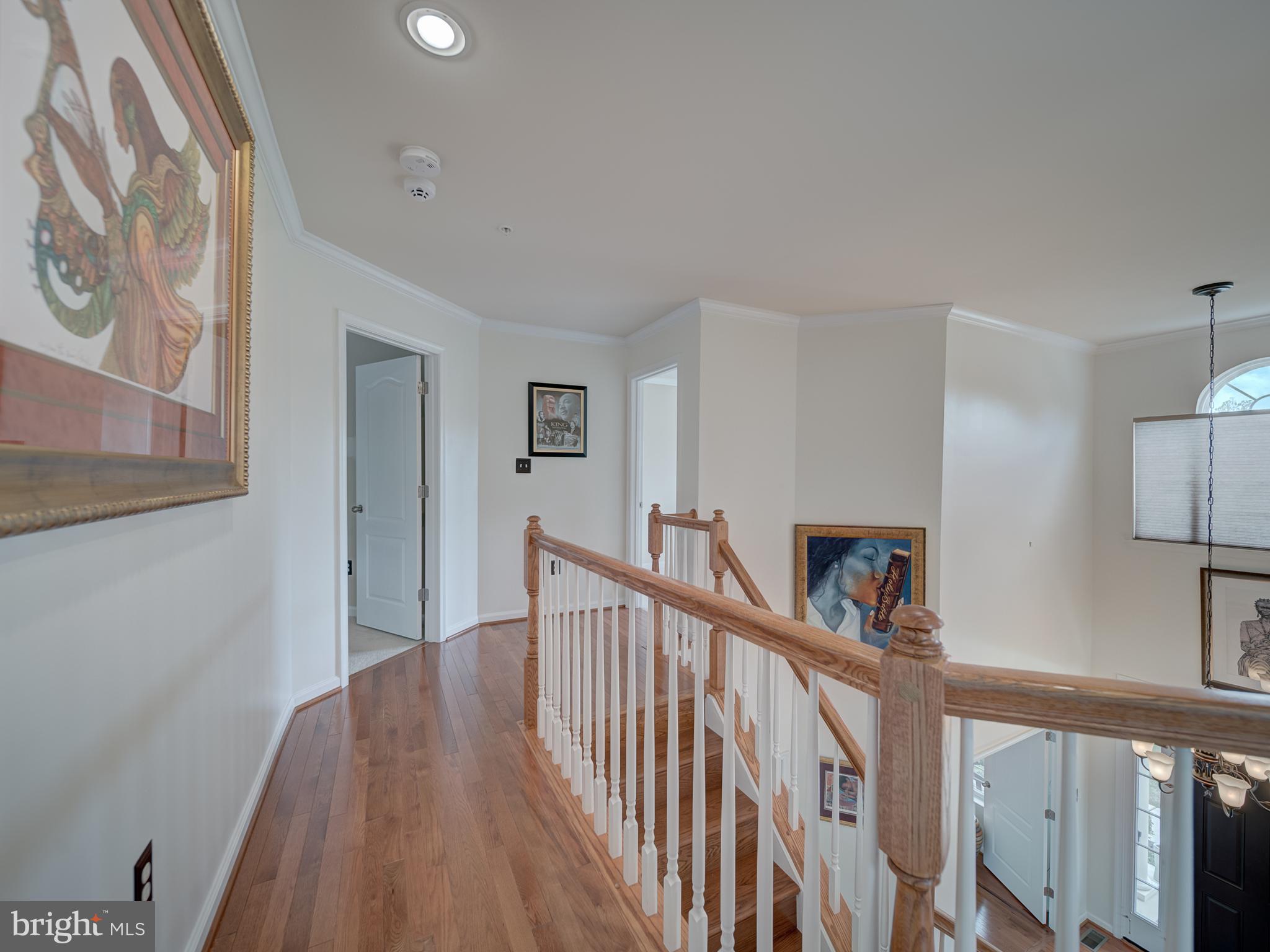 Listing images