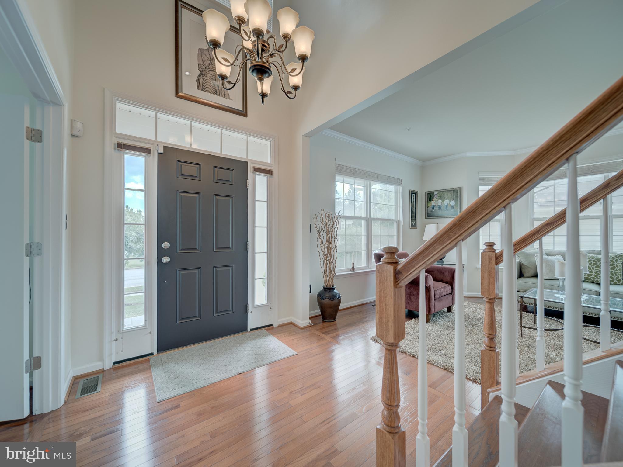 Listing images