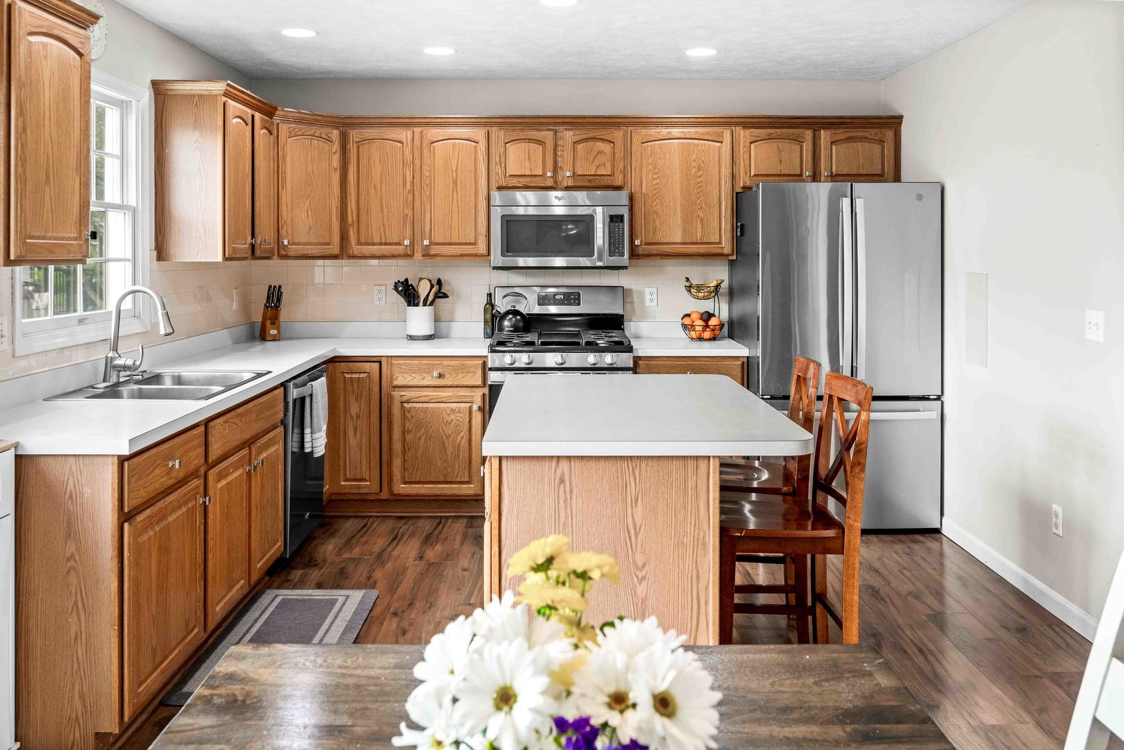 Listing images
