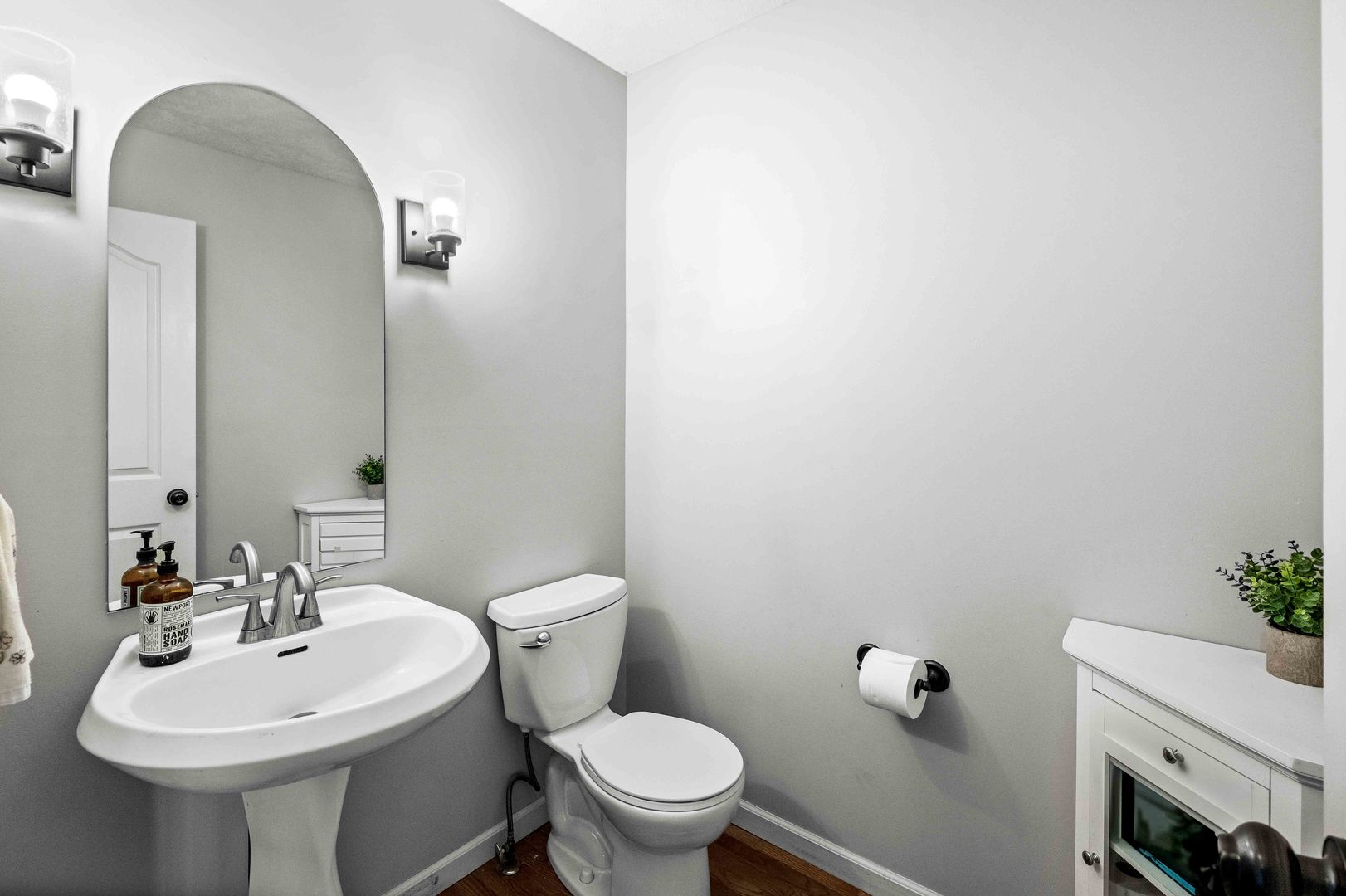 Listing images