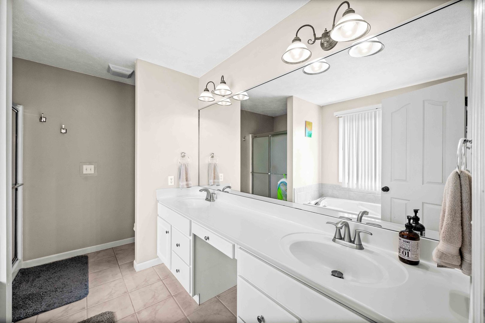 Listing images