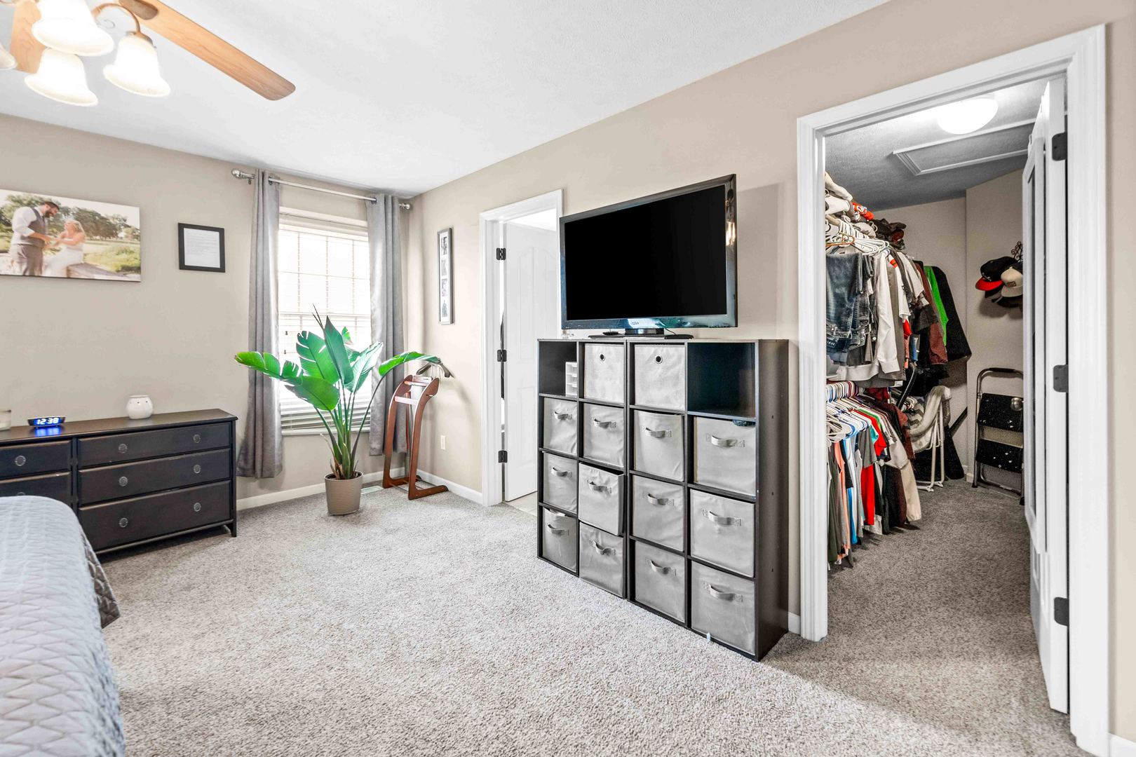 Listing images