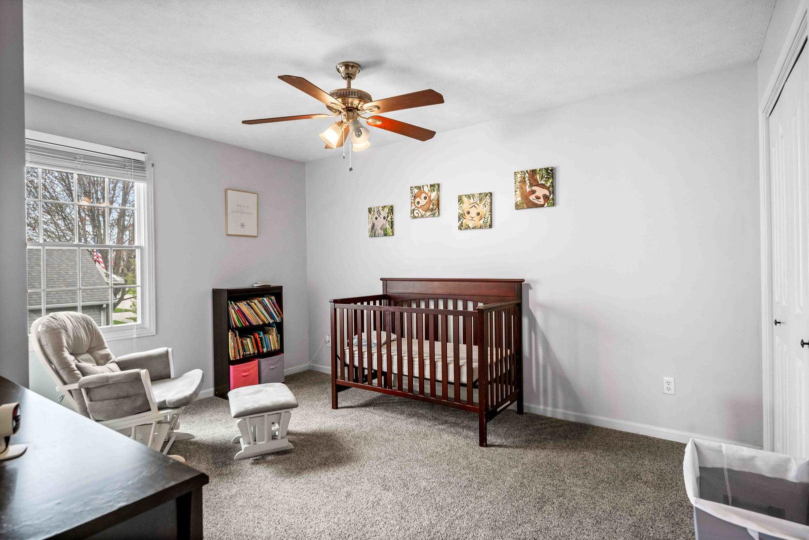 Listing images